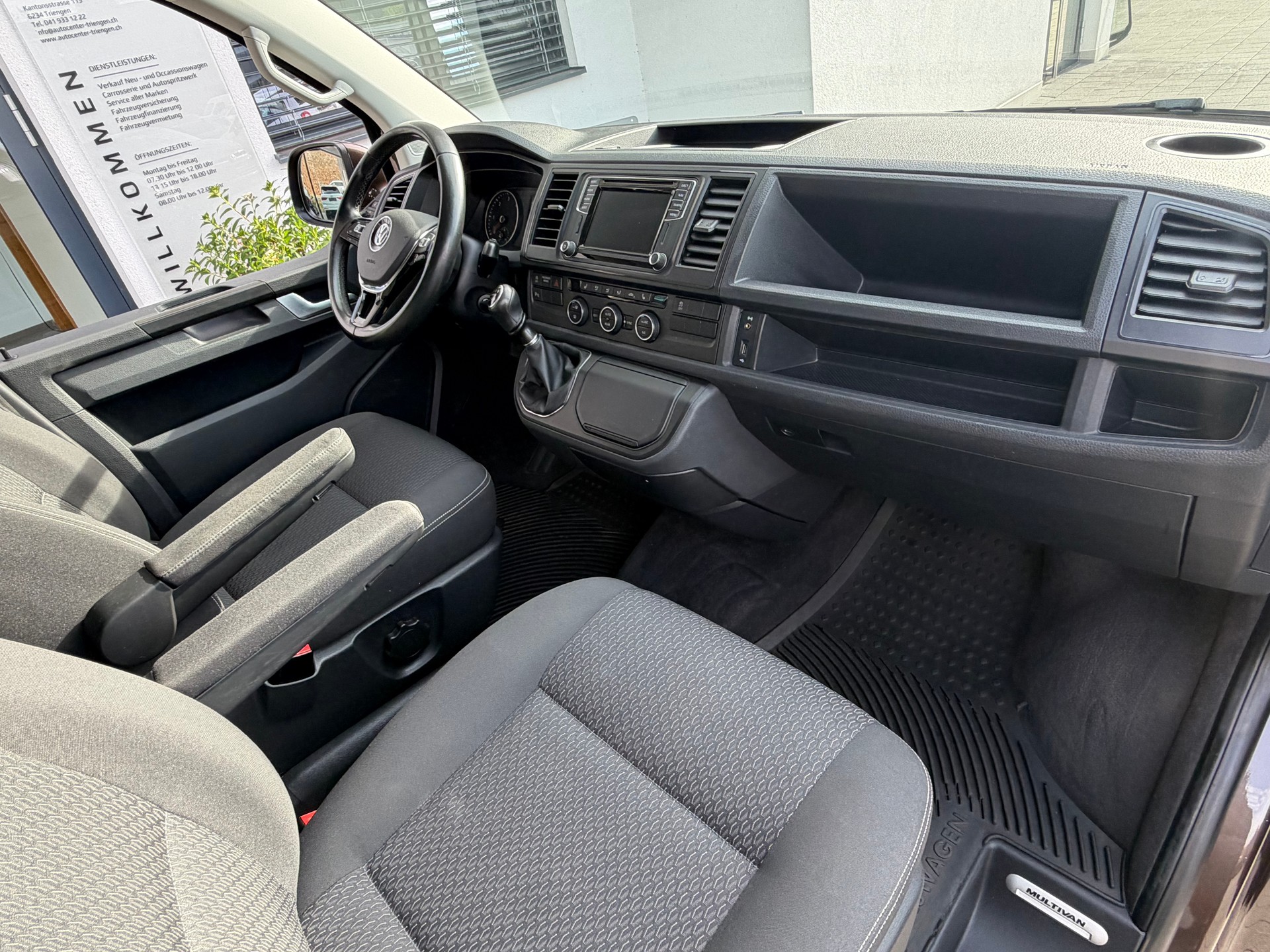 VW T6 Multivan 2.0 TDI Trendline 4Motion-image-10