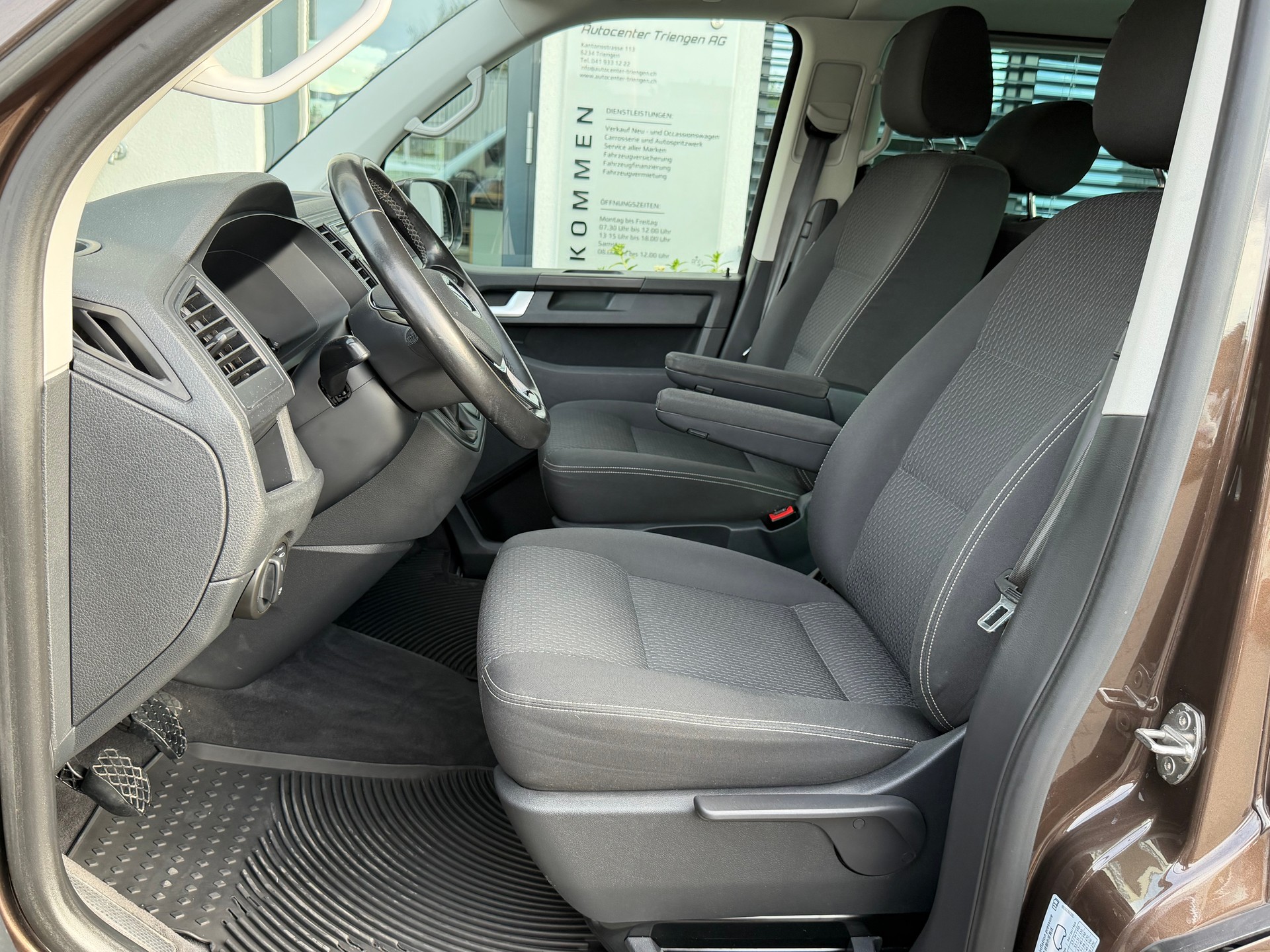VW T6 Multivan 2.0 TDI Trendline 4Motion-image-14