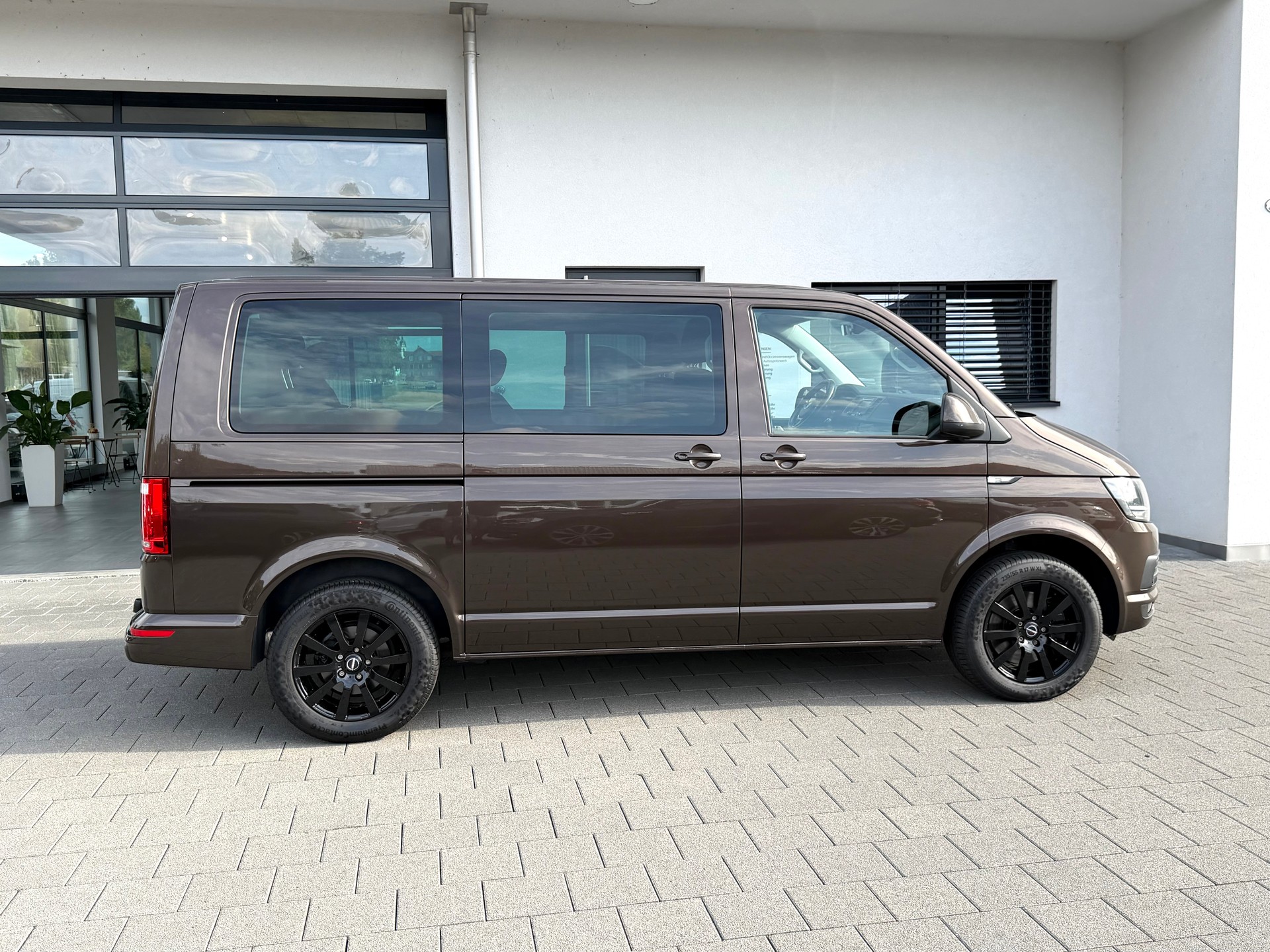 VW T6 Multivan 2.0 TDI Trendline 4Motion-image-6