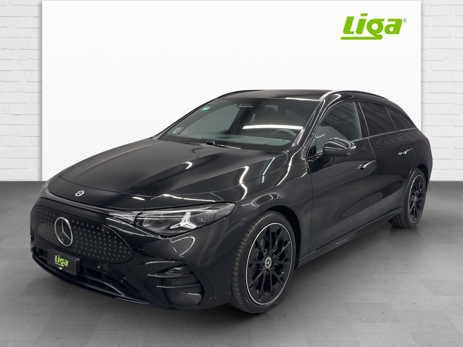 MERCEDES-BENZ CLA 350 4Matic Shooting Brake with EQ Hybrid-image-0