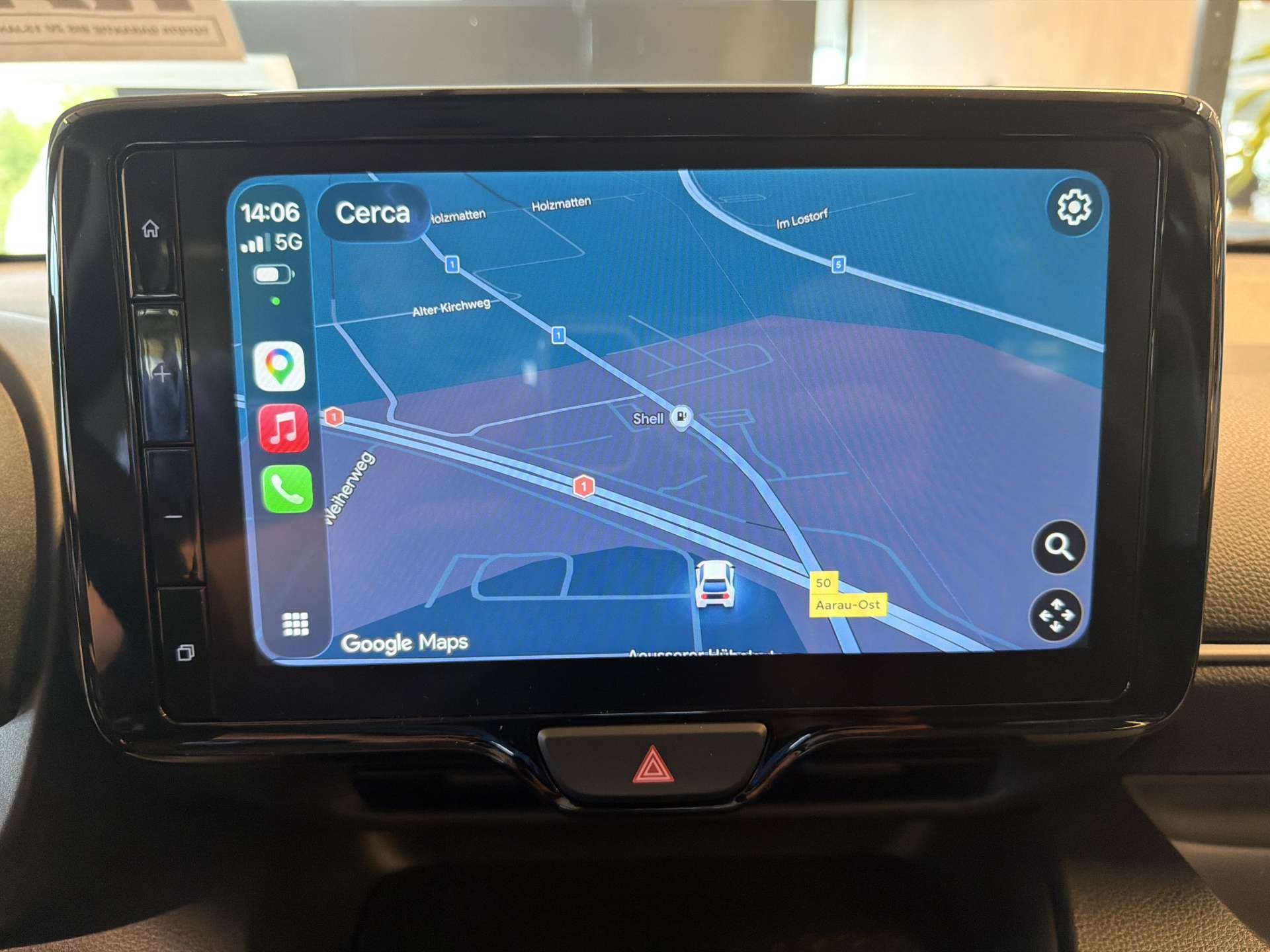 TOYOTA Yaris 1.5 Active Plus+ e-CVT Automat-image-1