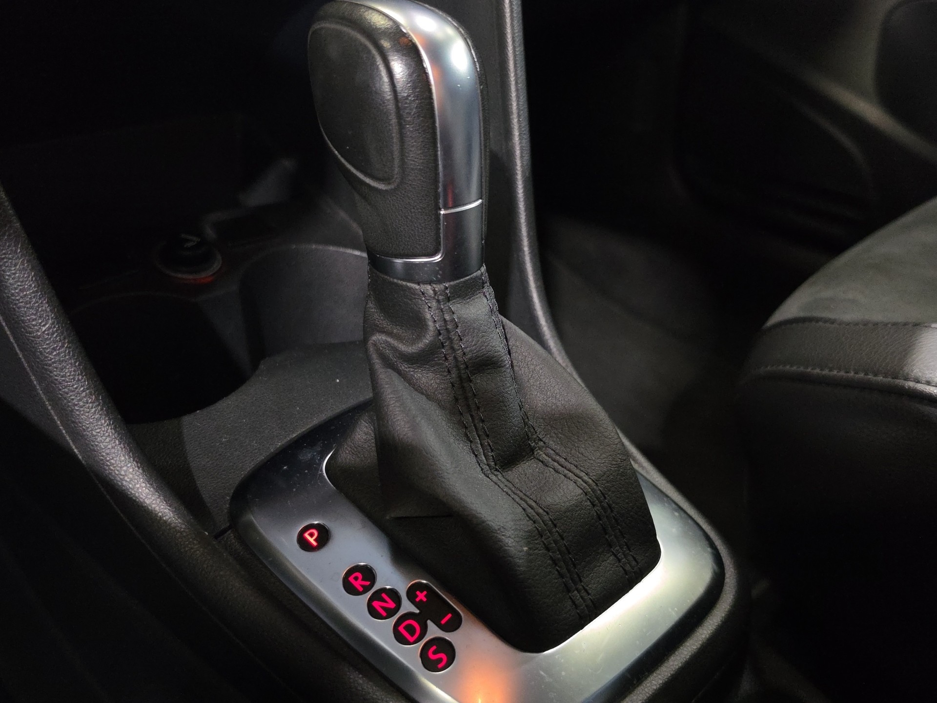 VW Polo 1.4 16V Team DSG-image-18
