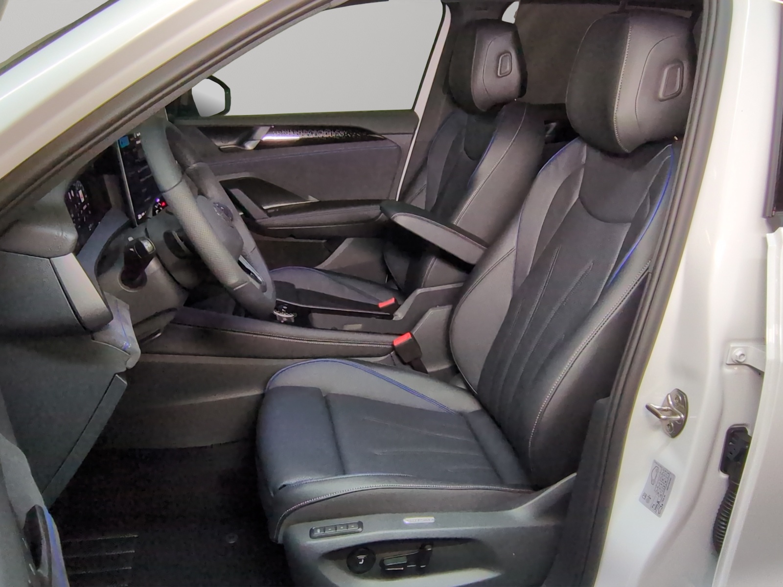VW Tayron 2.0 TSI R-Line Plus DSG 4Motion-image-5