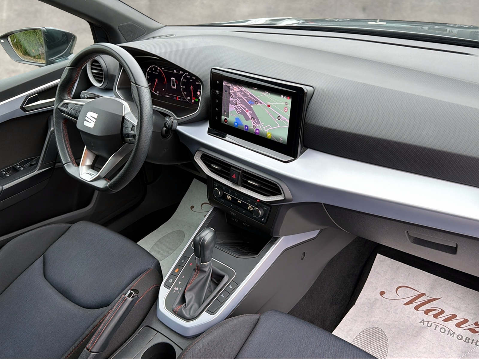 SEAT Arona 1.5 TSI 150PS FR-Line DSG **Top-Ausstattung**-image-9