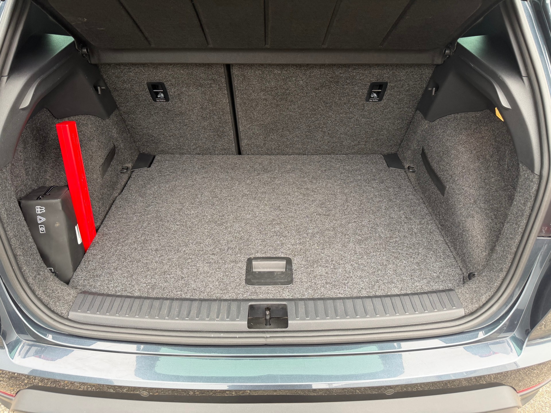 SEAT Arona 1.5 TSI 150PS FR-Line DSG **Top-Ausstattung**-image-8