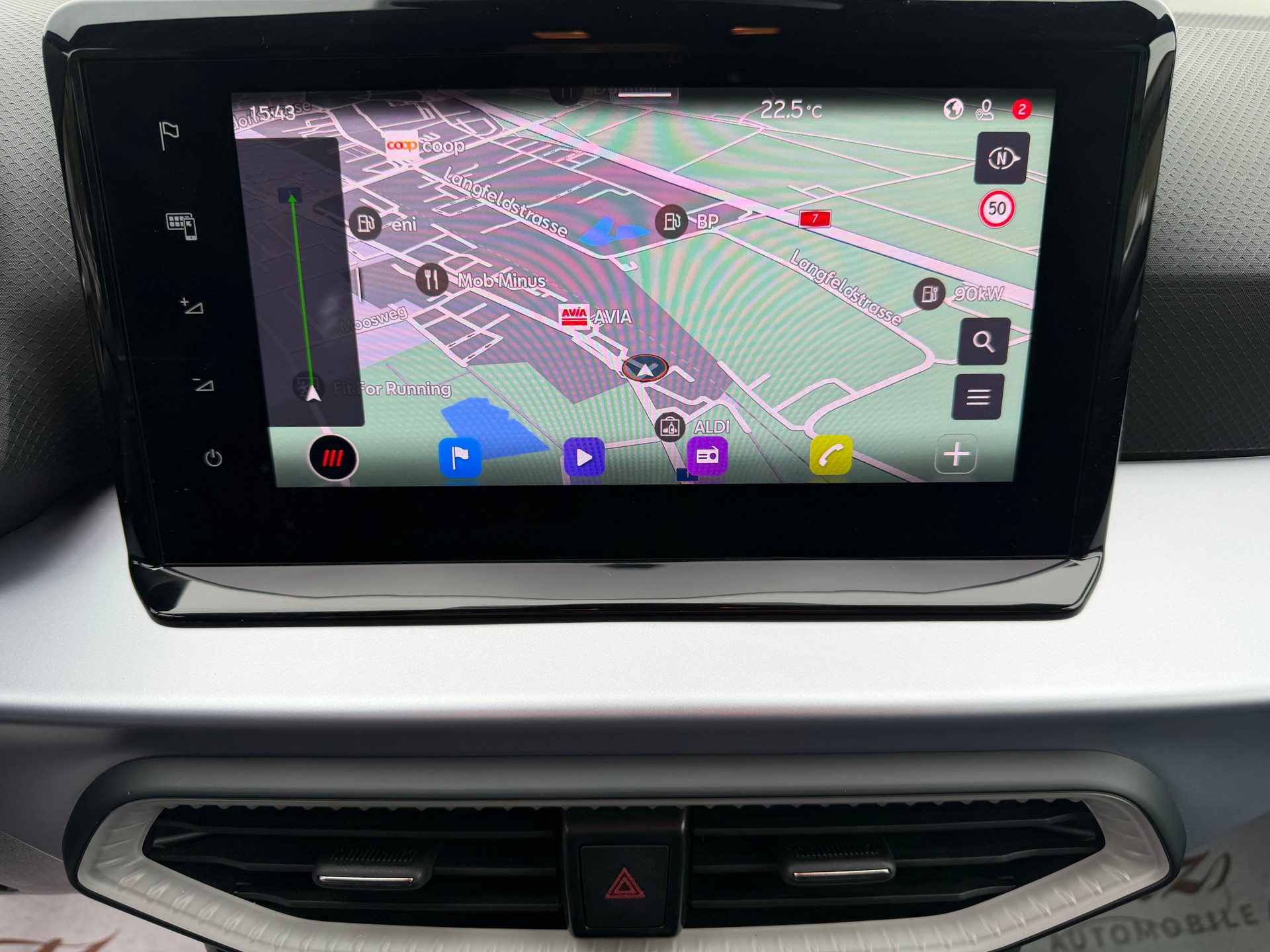SEAT Arona 1.5 TSI 150PS FR-Line DSG **Top-Ausstattung**-image-11
