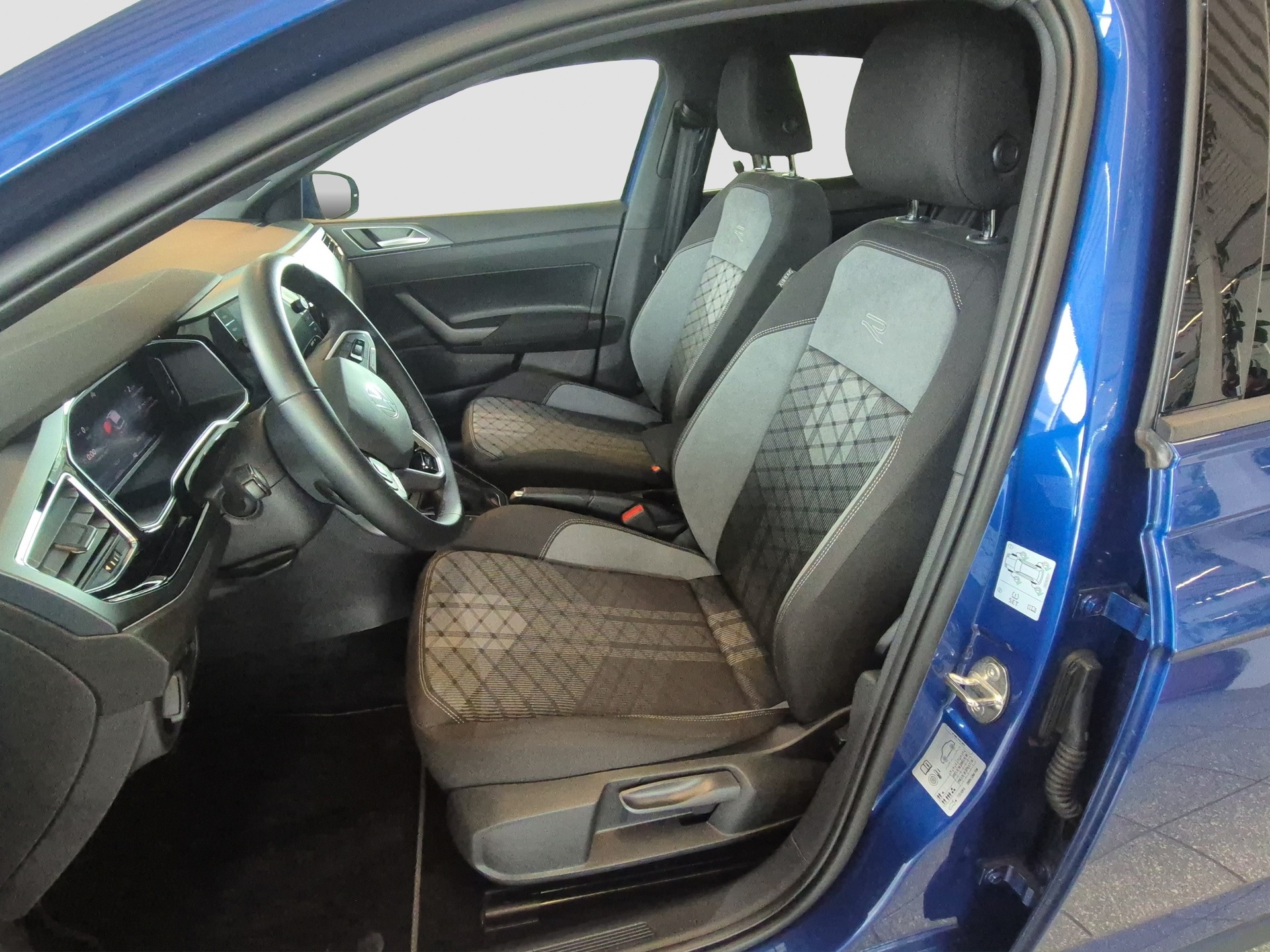VW Polo 1.0 TSI R-Line DSG-image-10