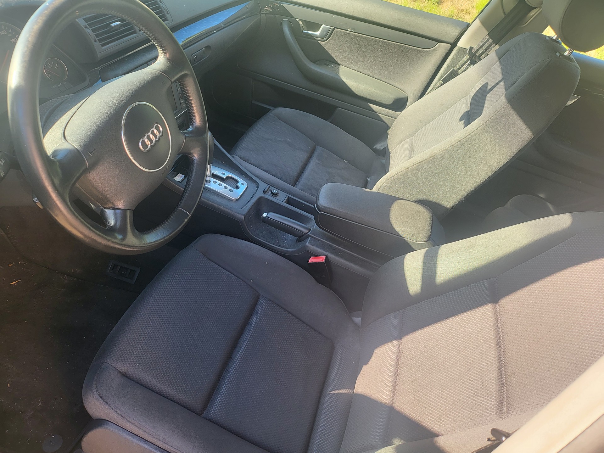 AUDI A4 3.0 V6-image-6