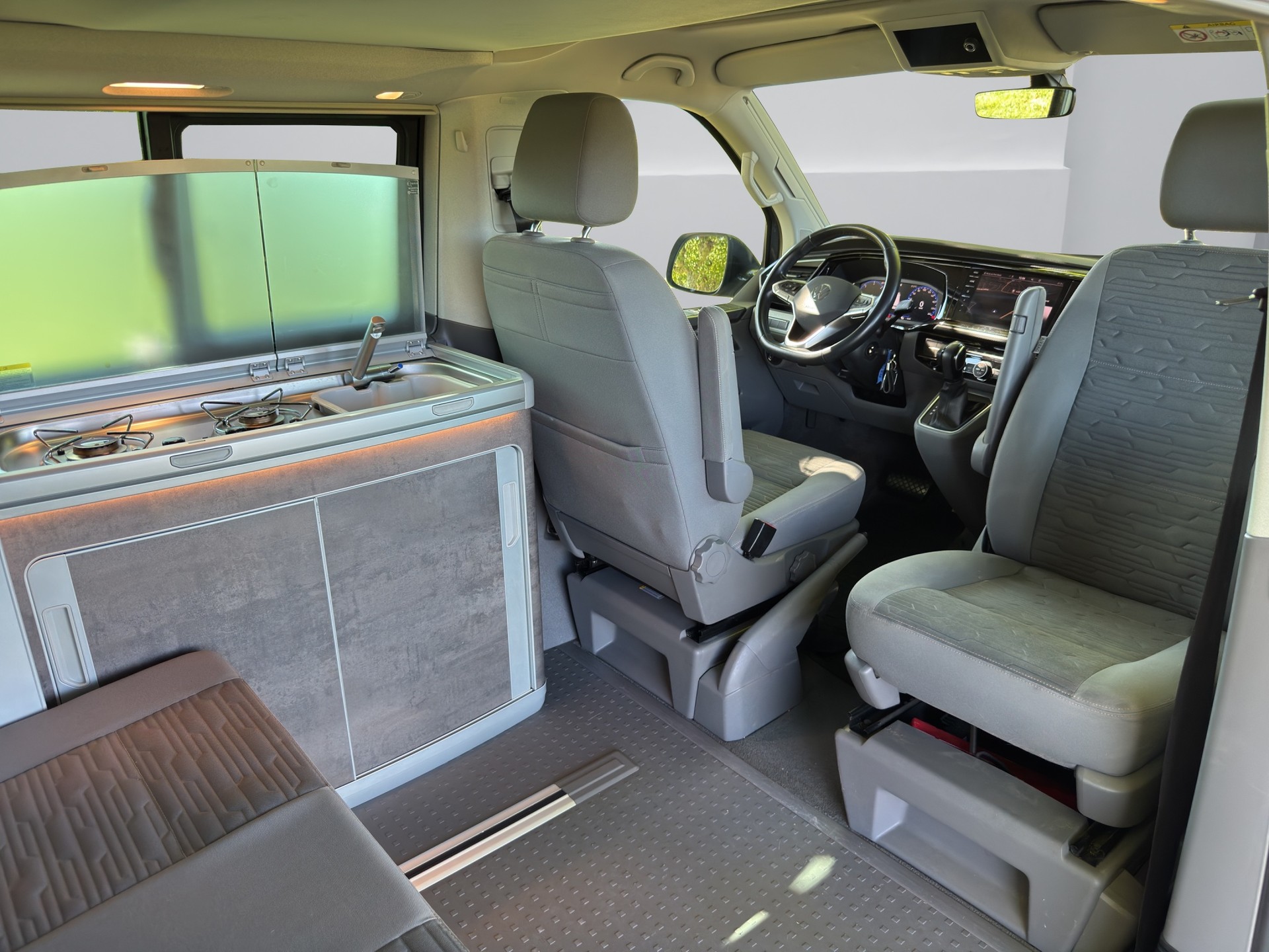 VW T6.1 California 2.0 TDI Ocean Liberty 4Motion DSG-image-24