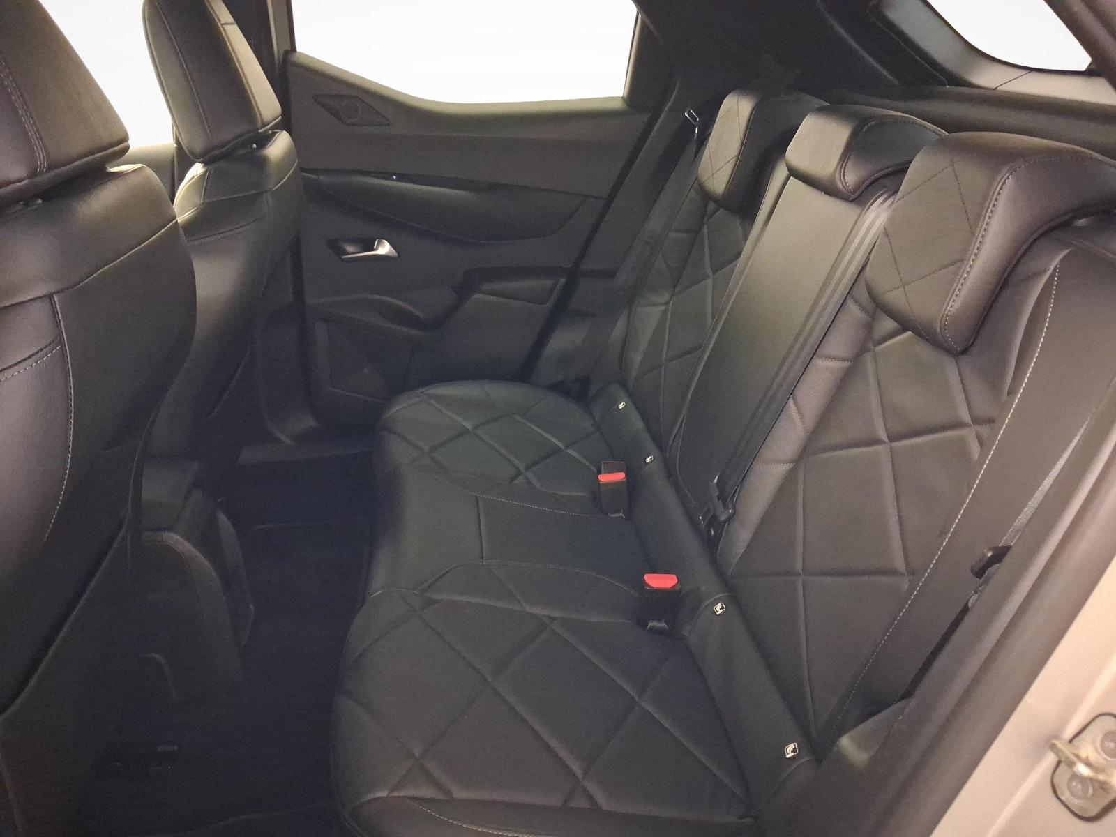DS AUTOMOBILES 3 Crossback 1.2 PureTech 155 Bastille-image-10