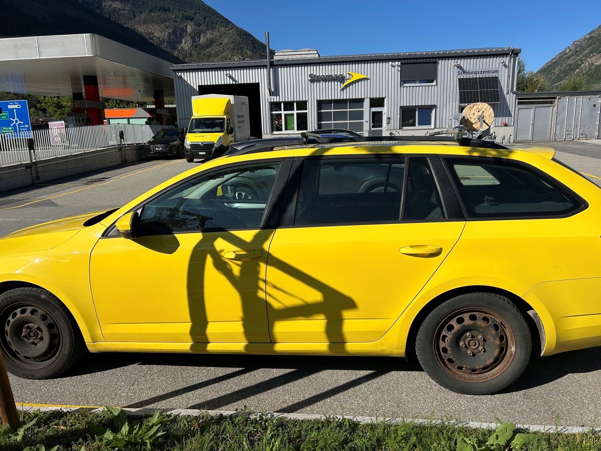 SKODA OCTAVIA-image-2