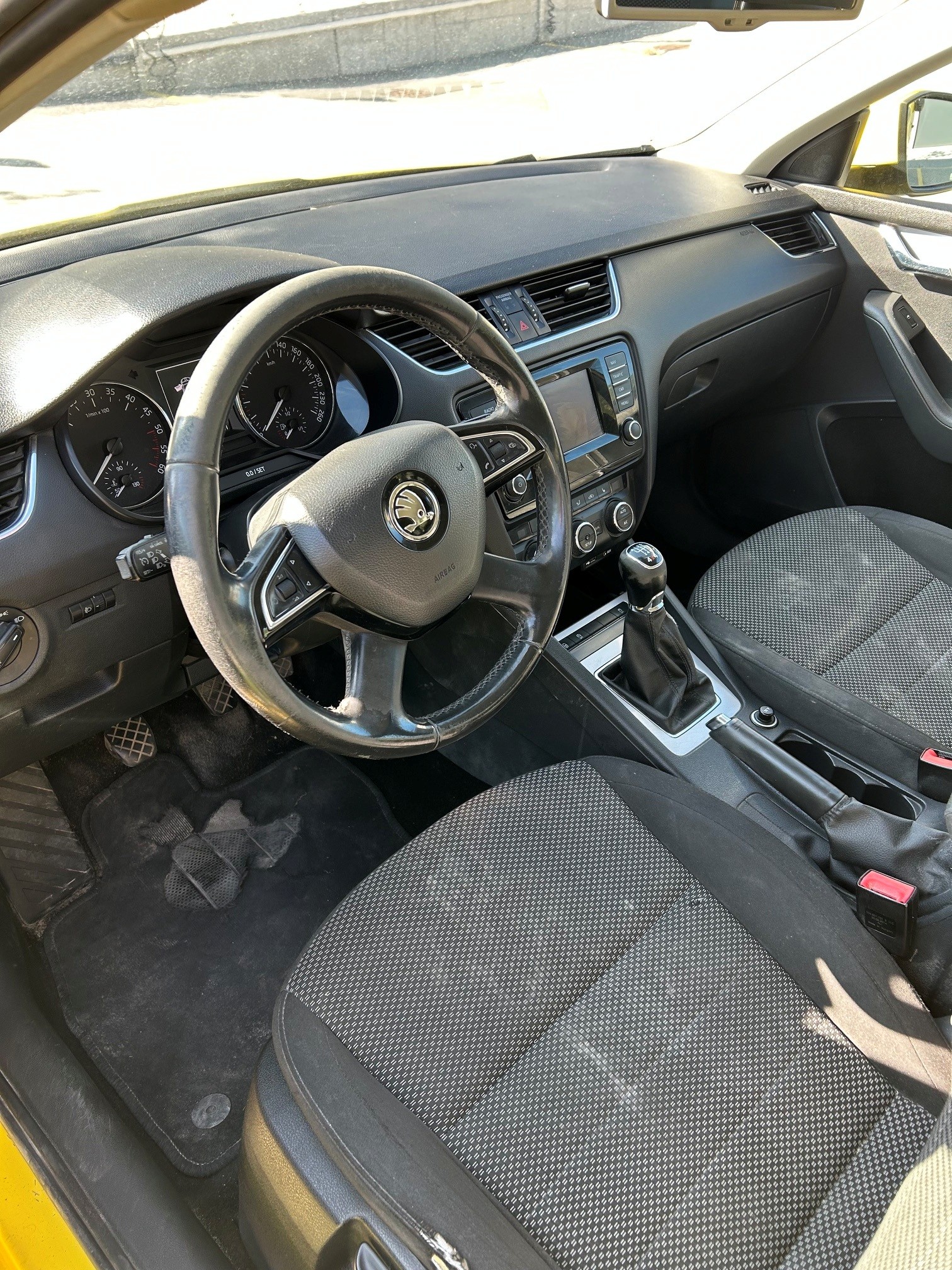 SKODA OCTAVIA-image-3