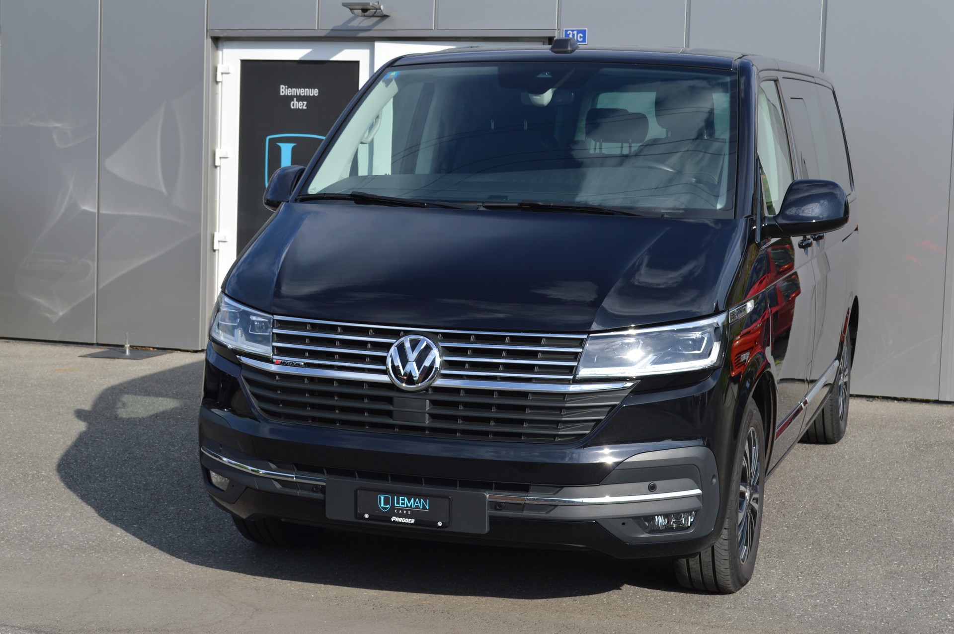 VW T6.1 Multivan 2.0 Bi-TDI Highline 4Motion DSG-showroom-element-1