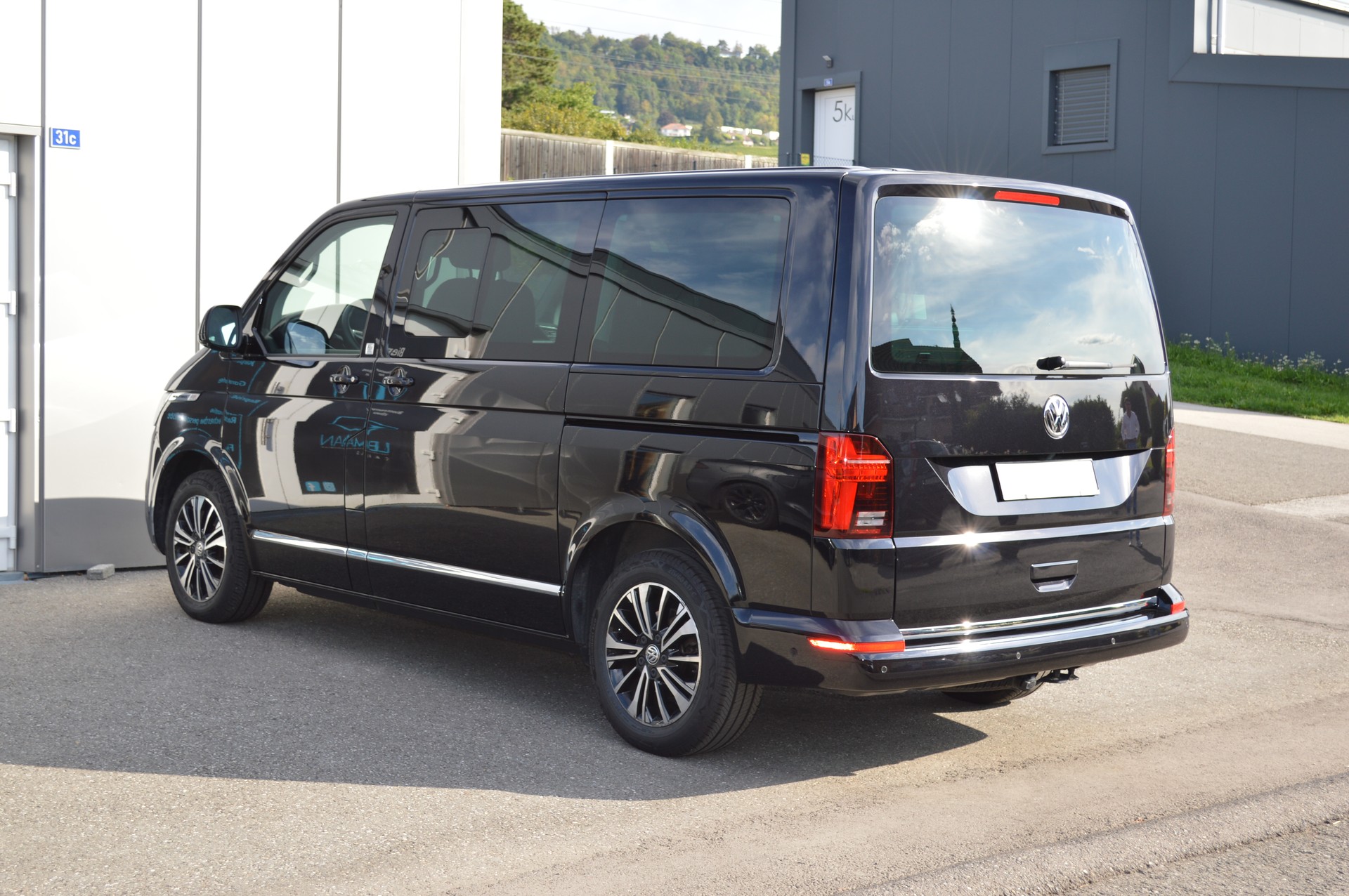 VW T6.1 Multivan 2.0 Bi-TDI Highline 4Motion DSG-image-8