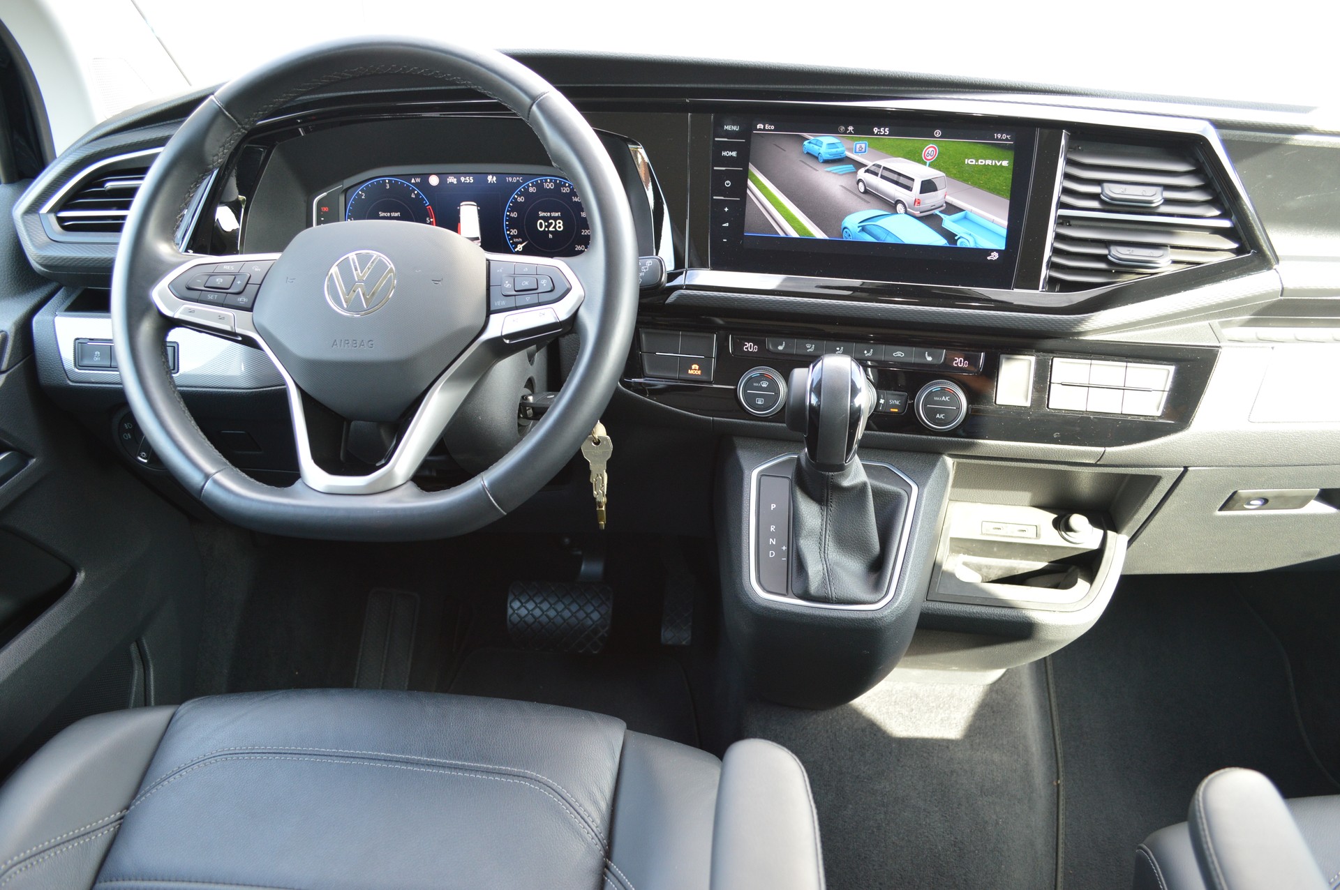 VW T6.1 Multivan 2.0 Bi-TDI Highline 4Motion DSG-image-17