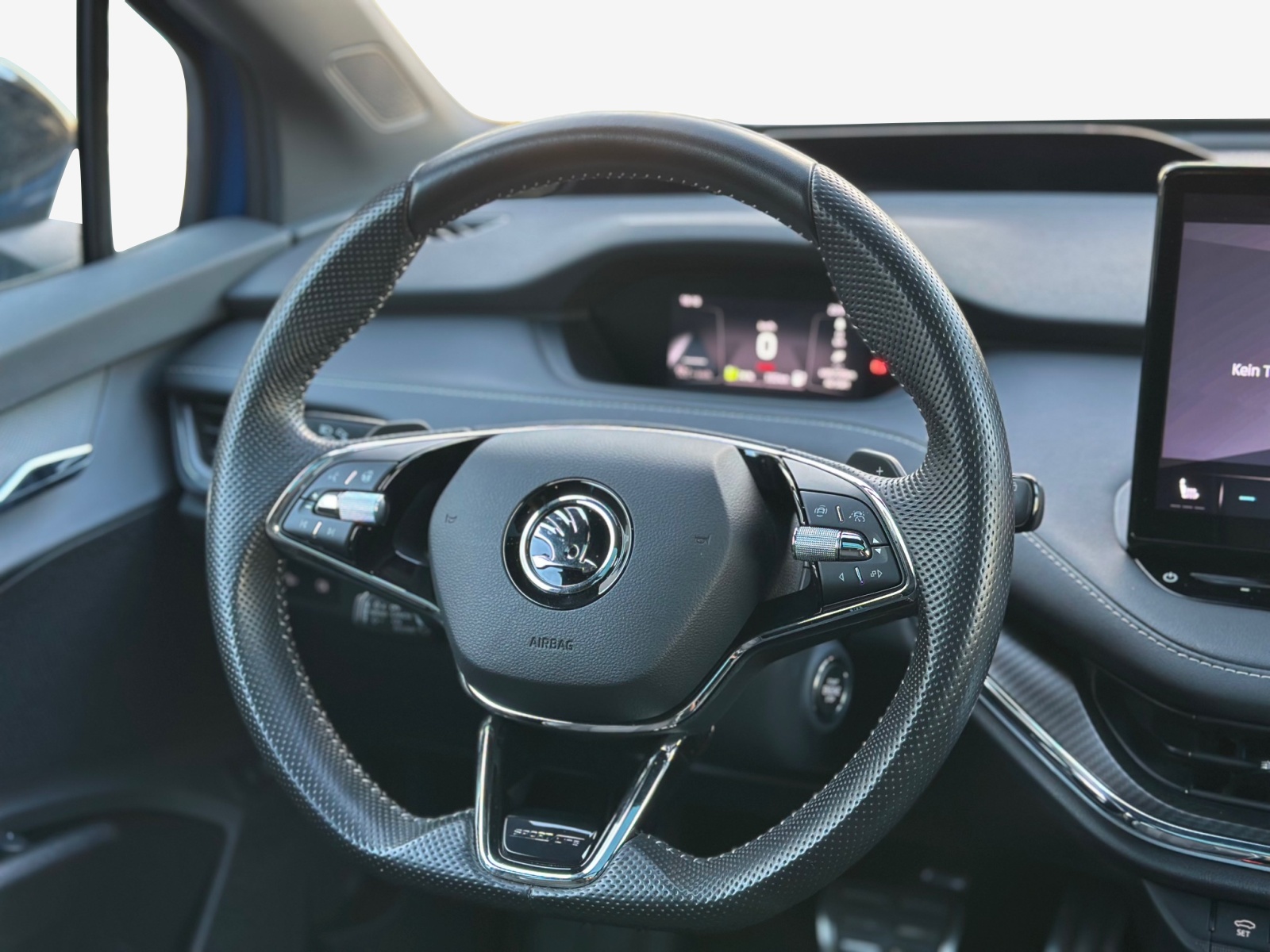 SKODA Enyaq iV 80 SportLine Ultra-image-9