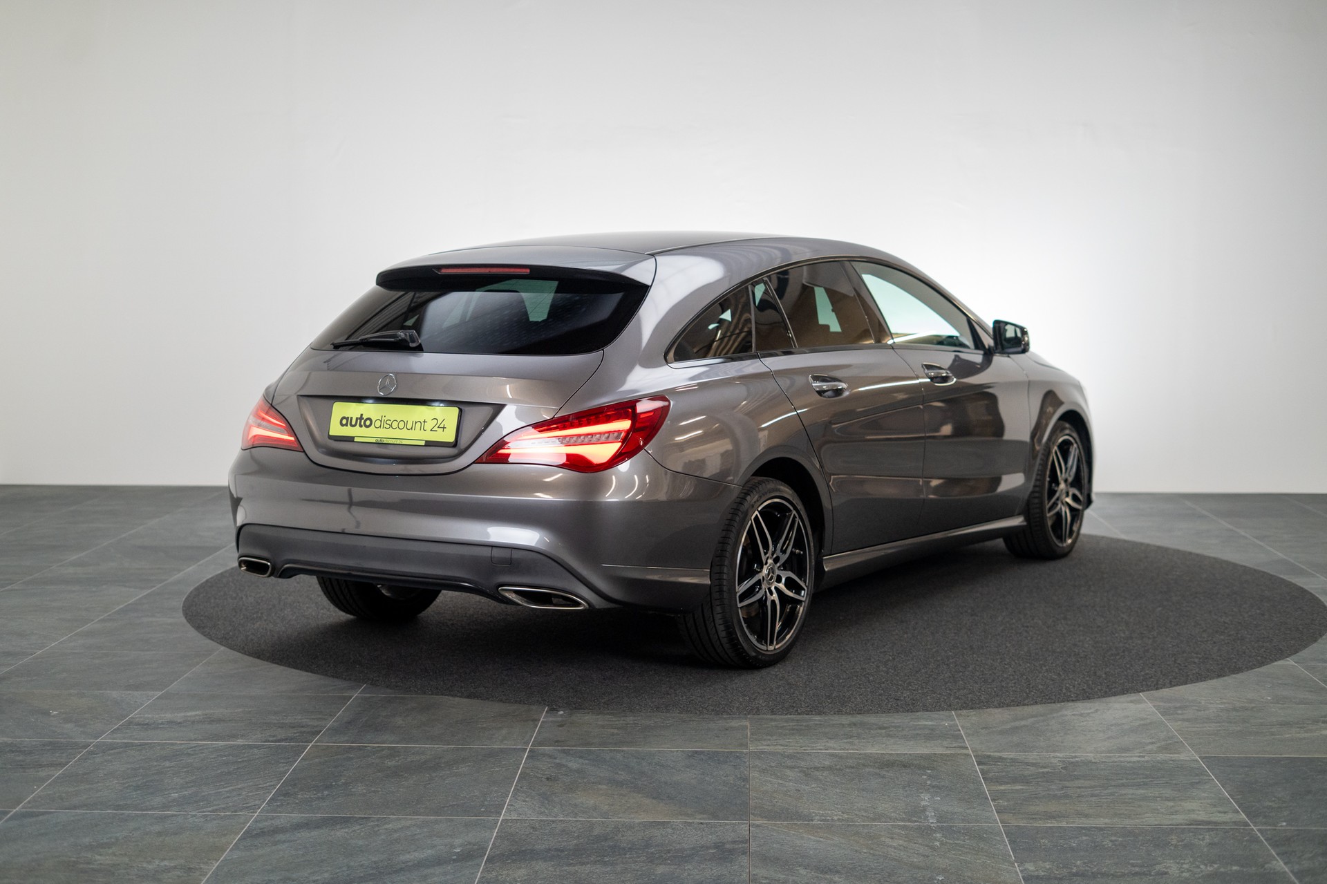 MERCEDES-BENZ CLA 250 Urban Shooting Brake / CH-Fahrzeug / Rückfahrkamera / el.Heckklappe-showroom-element-3