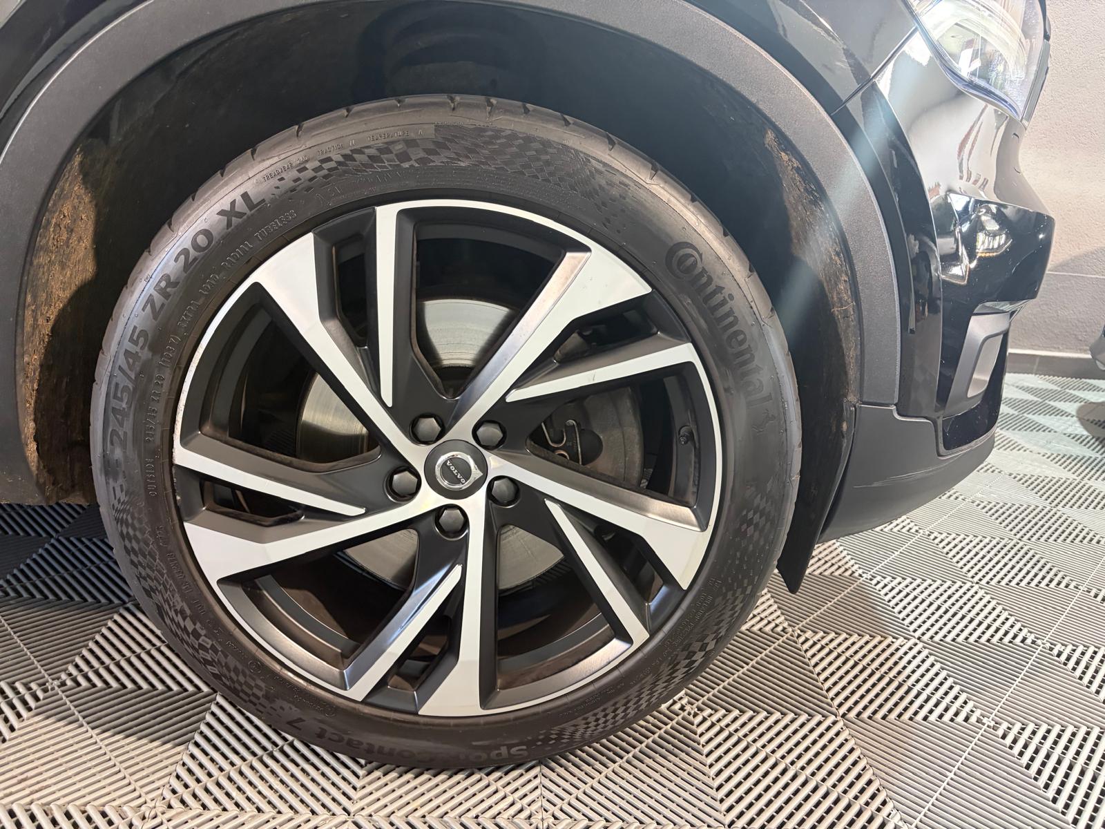 VOLVO XC40 T5 TwE R-Design DCT - Toit ouvrant - Caméra 360-image-27