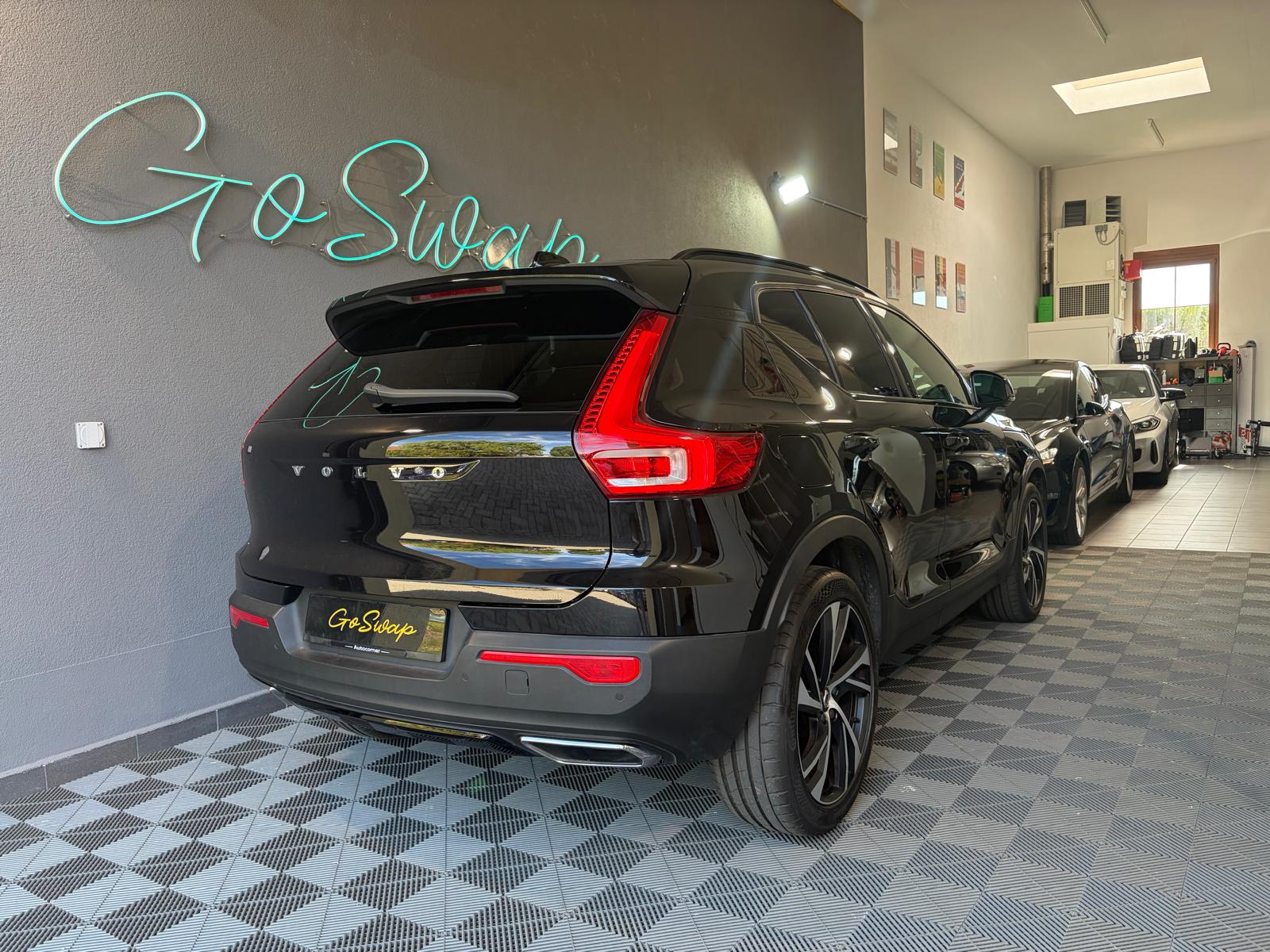 VOLVO XC40 T5 TwE R-Design DCT - Toit ouvrant - Caméra 360-image-3