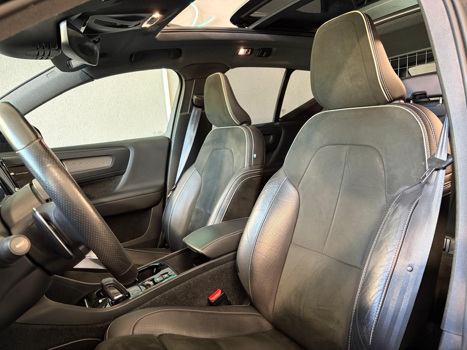 VOLVO XC40 T5 TwE R-Design DCT - Toit ouvrant - Caméra 360-image-10