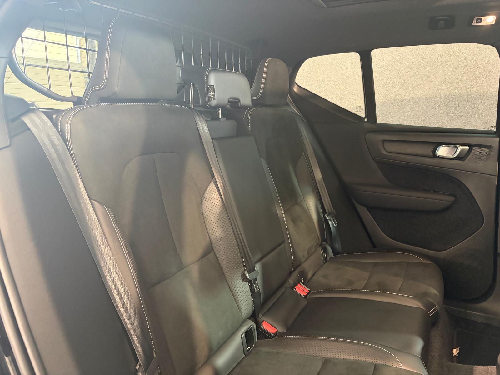 VOLVO XC40 T5 TwE R-Design DCT - Toit ouvrant - Caméra 360-image-15