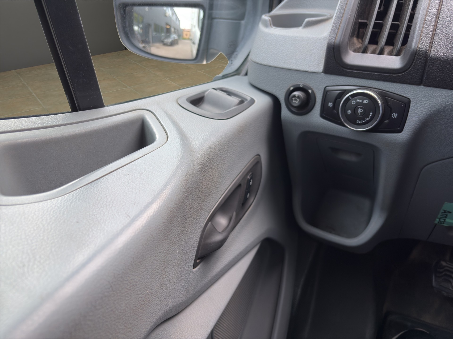 FORD Transit 350 L3 Trend 2.0 TDCi 130 RWD-image-16