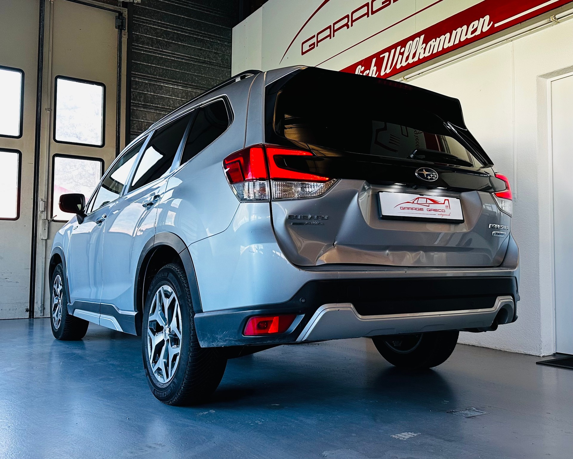 SUBARU Forester 2.0i e-Boxer Advantage Lineartronic-image-7