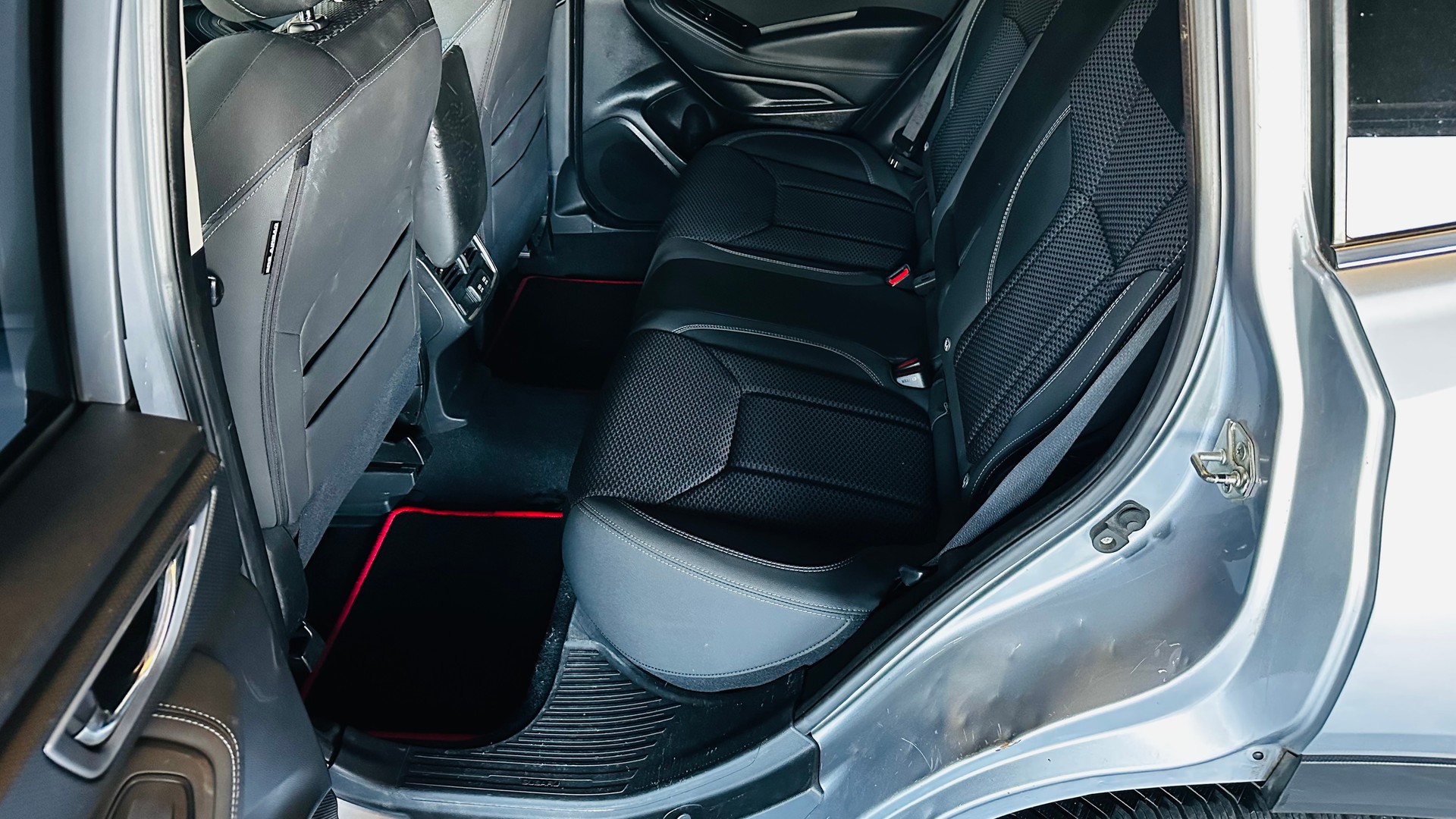 SUBARU Forester 2.0i e-Boxer Advantage Lineartronic-image-14