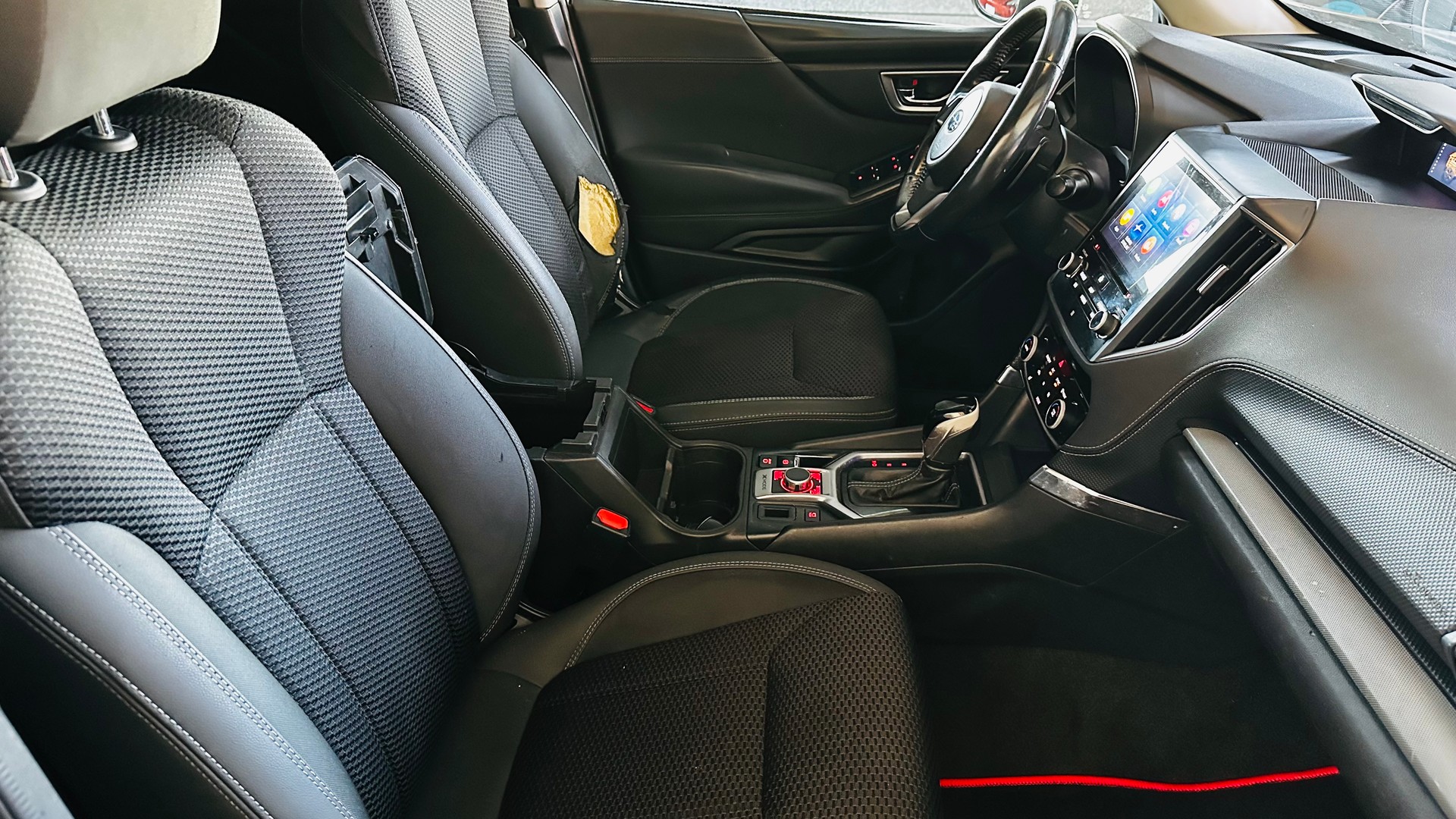 SUBARU Forester 2.0i e-Boxer Advantage Lineartronic-image-12