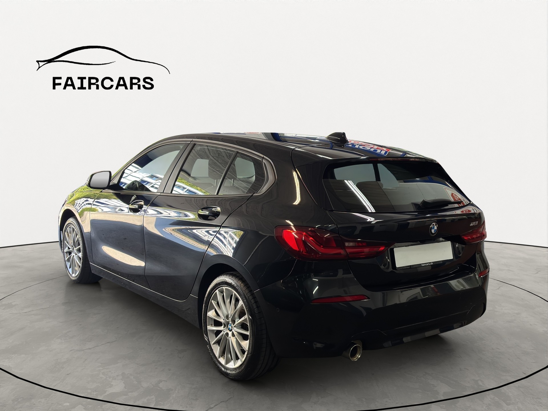 BMW 118i Steptronic-image-3