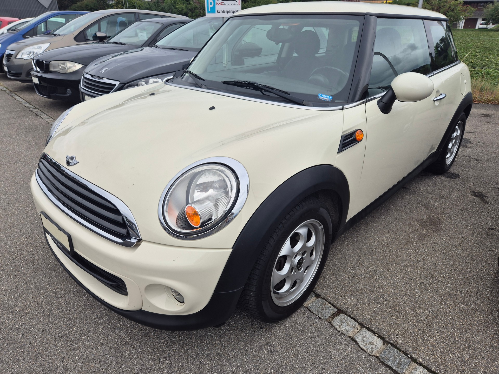 MINI One-image-1