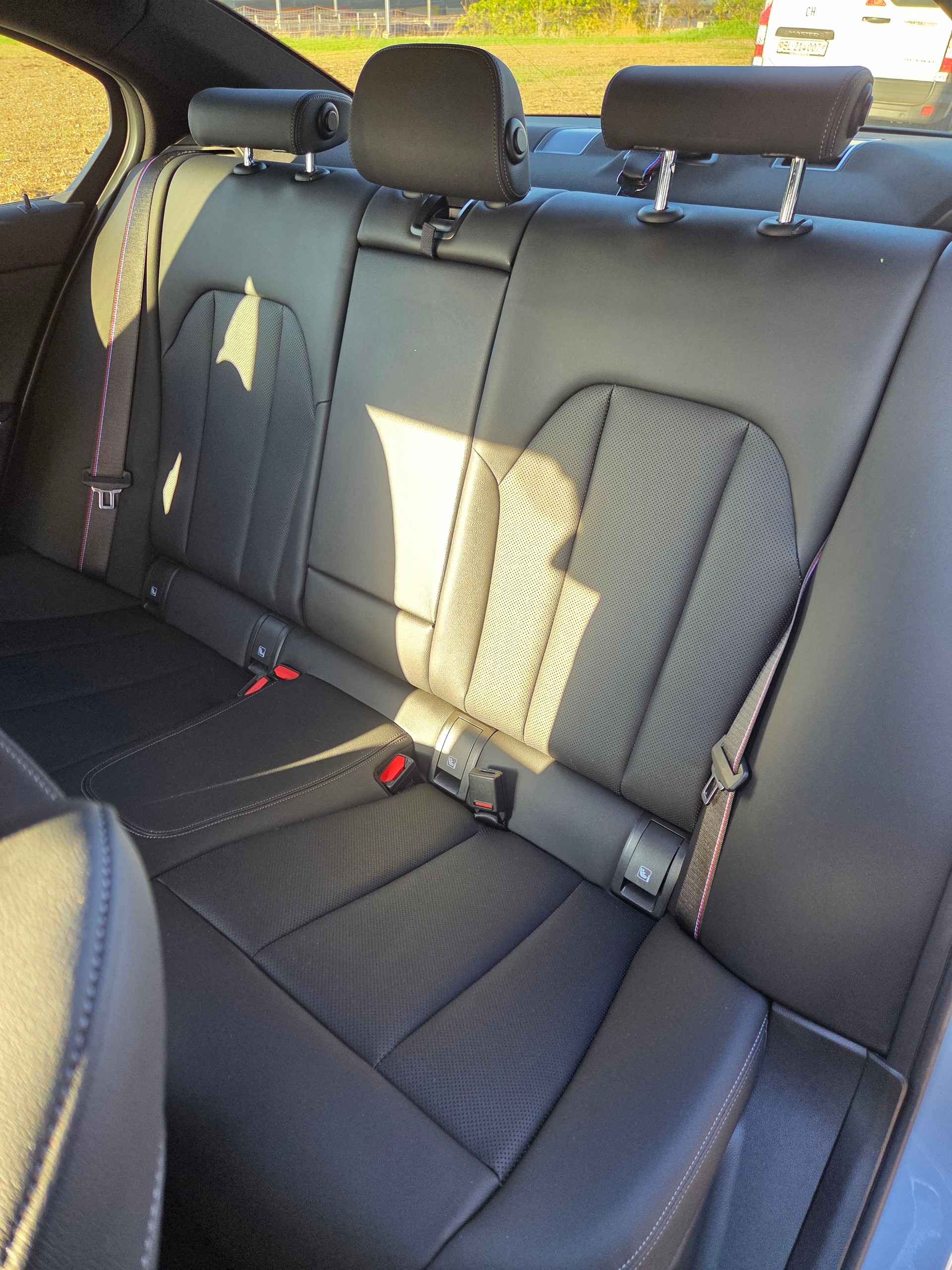 BMW 320d xDrive 48V Steptronic M Sport Pro-image-9