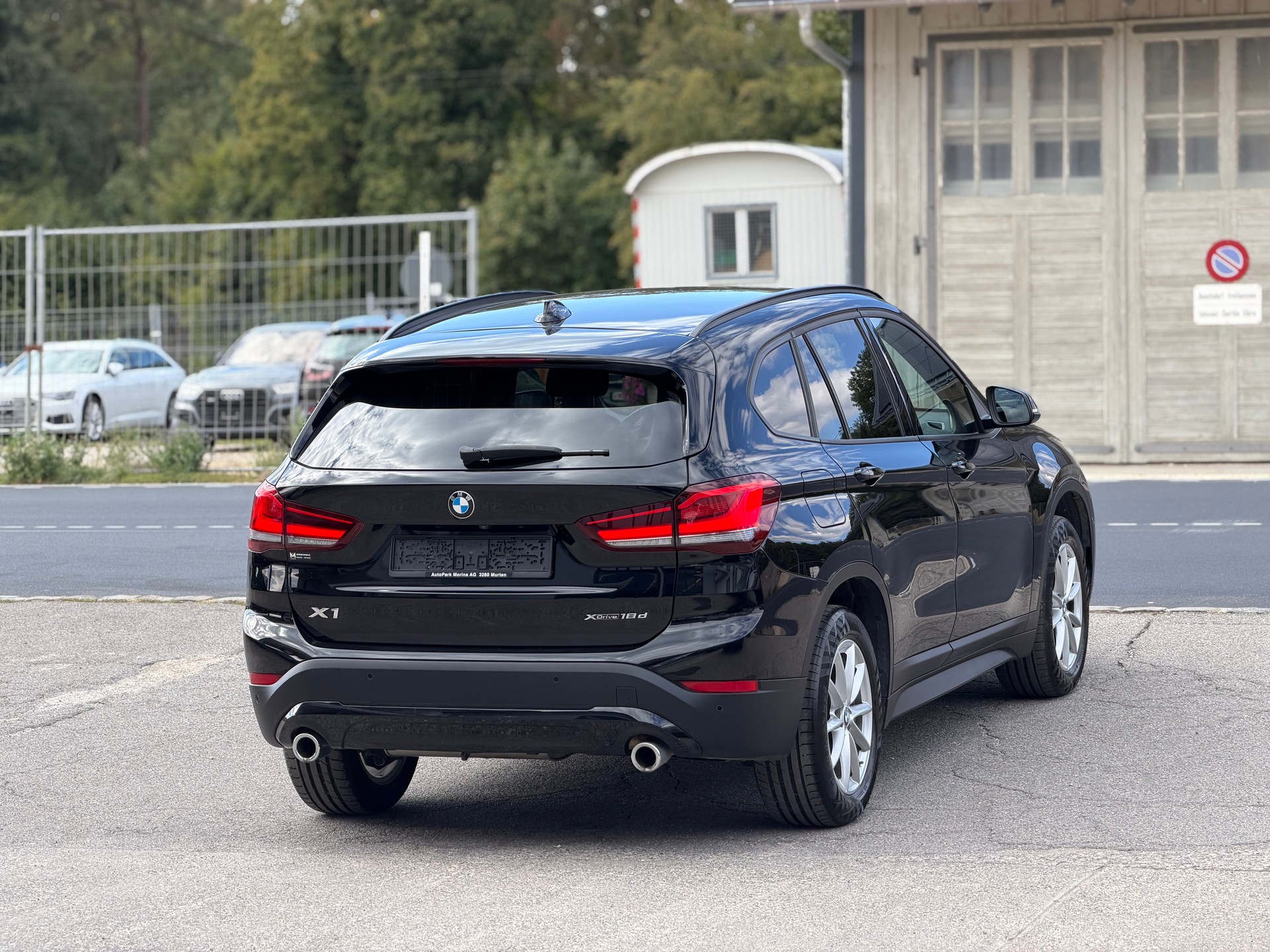 BMW X1 xDrive 18d Essential Edition Steptronic-image-4