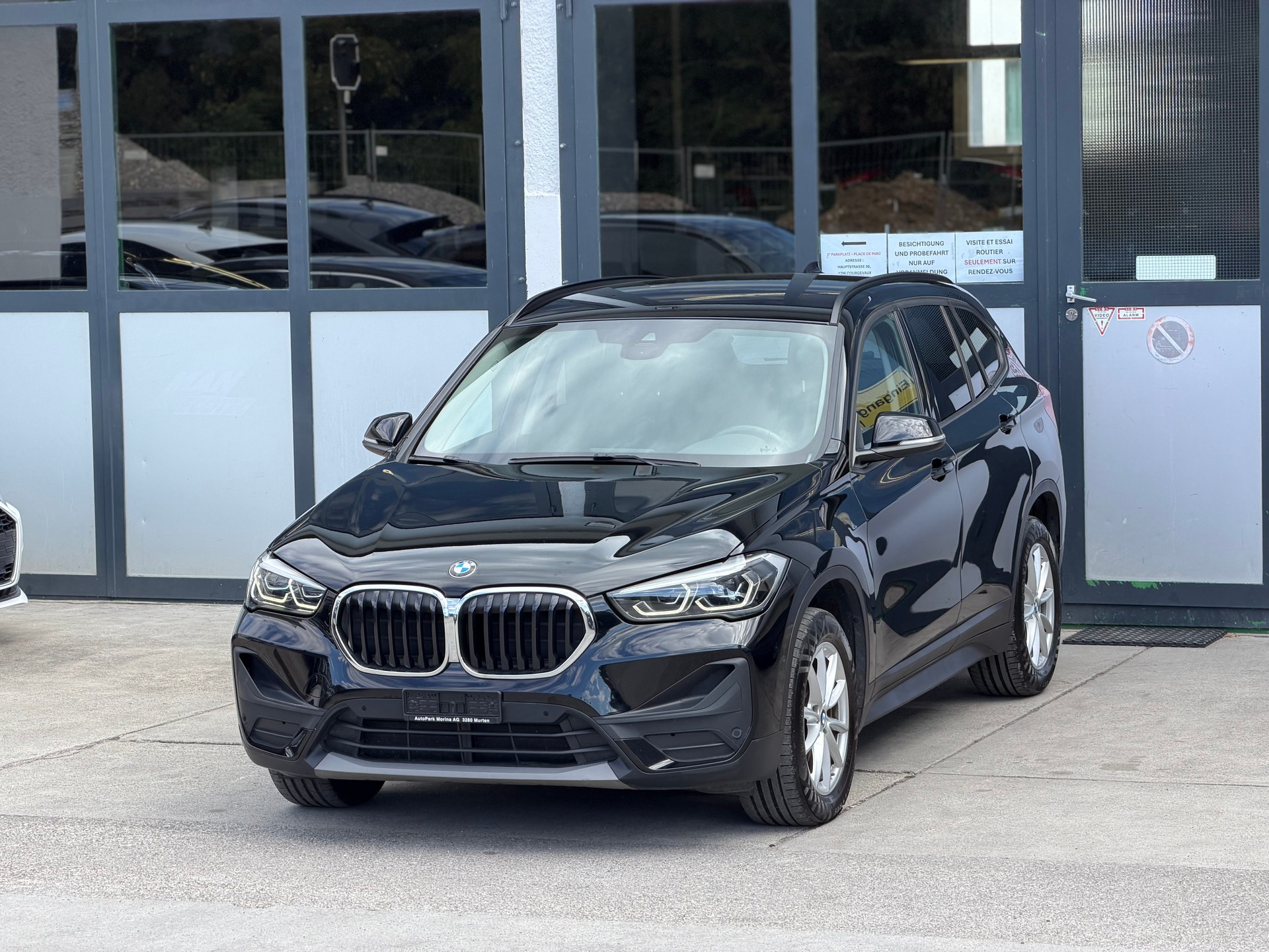BMW X1 xDrive 18d Essential Edition Steptronic-image-1