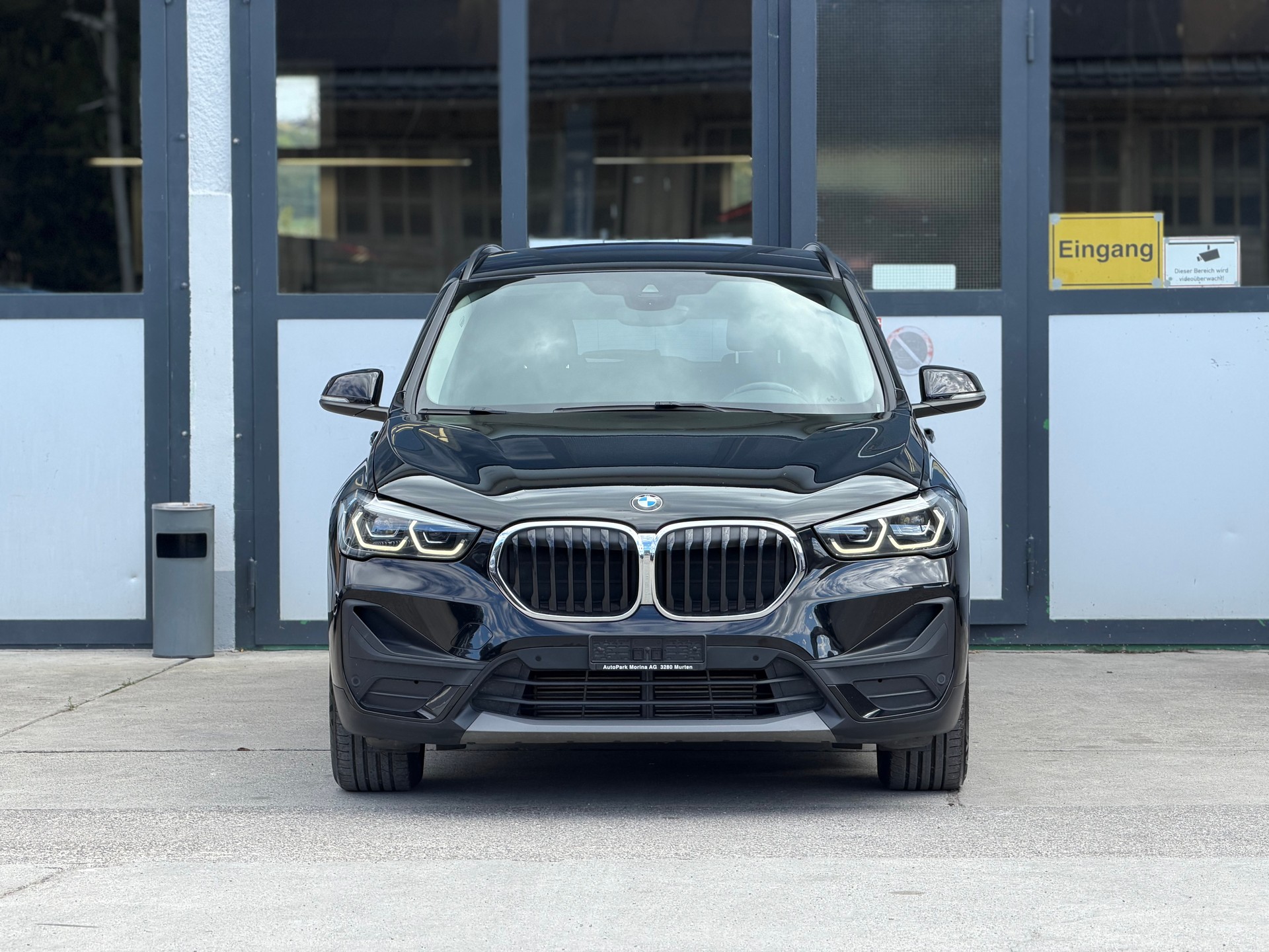 BMW X1 xDrive 18d Essential Edition Steptronic-image-2