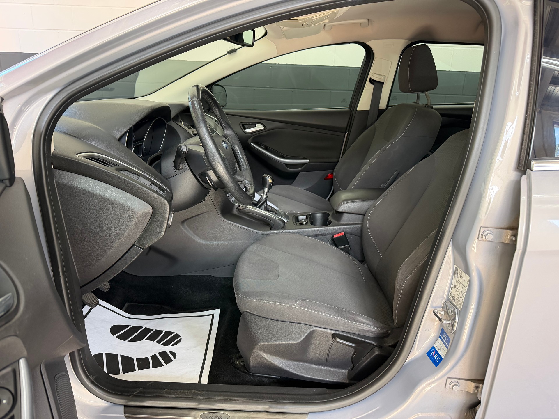 FORD Focus 1.6 SCTi Titanium //NEU AB MFK!-image-9
