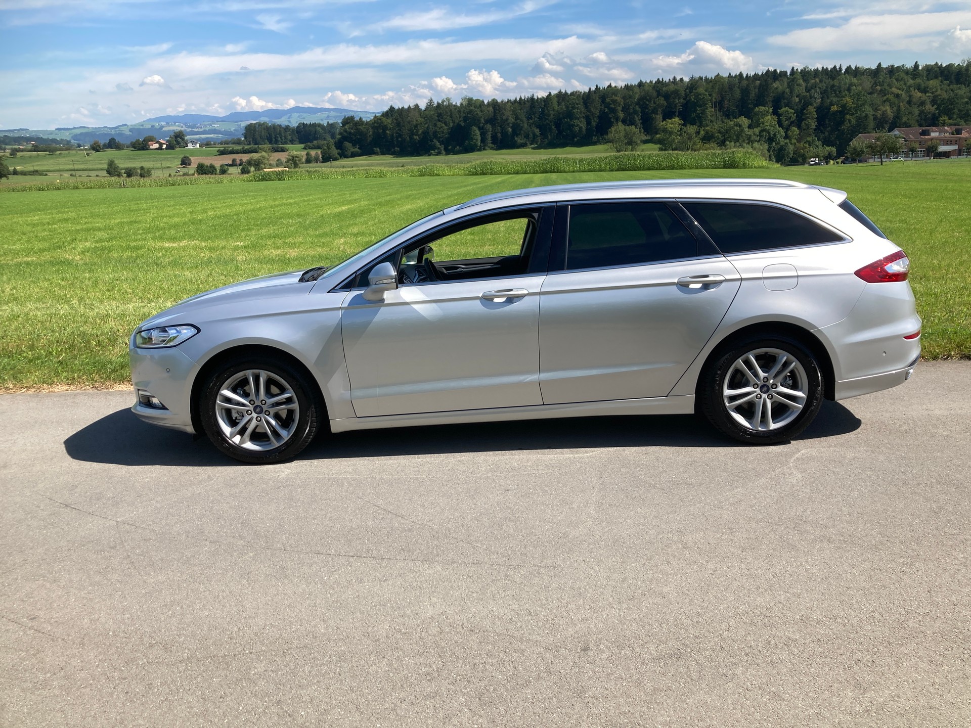 FORD Mondeo 2.0 TDCi Titanium AWD PowerShift *Anhängerkupplung*-image-4