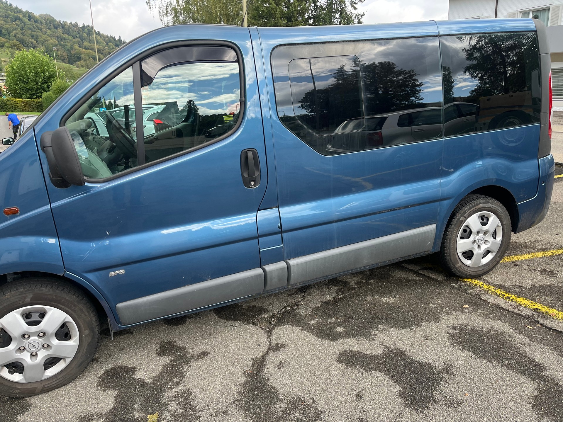 OPEL Vivaro Life 2.0CDTI 2.7t L1H1-image-2