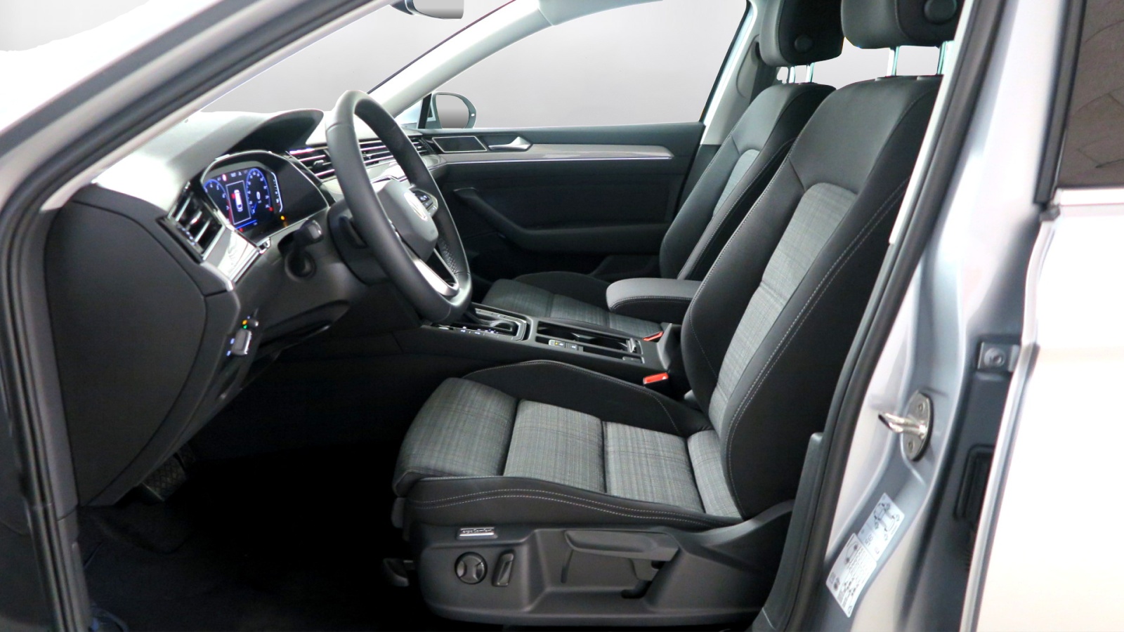 VW Passat Variant 1.5 TSI EVO Business DSG-image-9