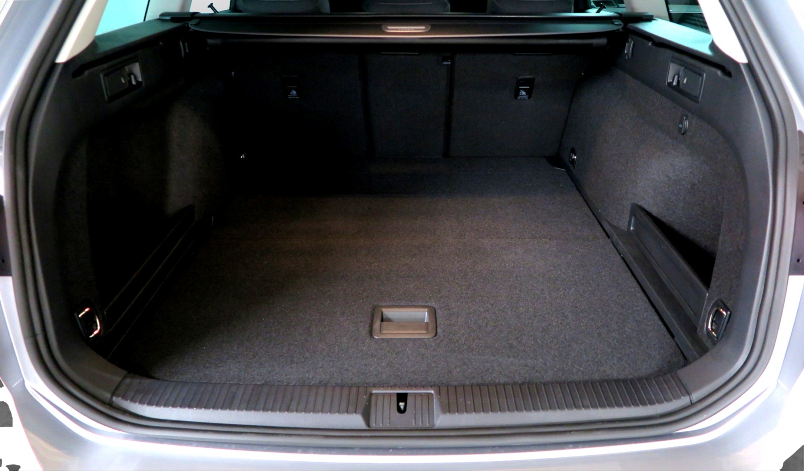 VW Passat Variant 1.5 TSI EVO Business DSG-image-11