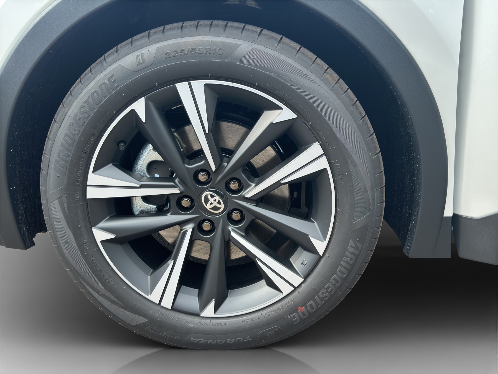 TOYOTA C-HR 2.0 HEV Swiss Edition 4x4-image-9