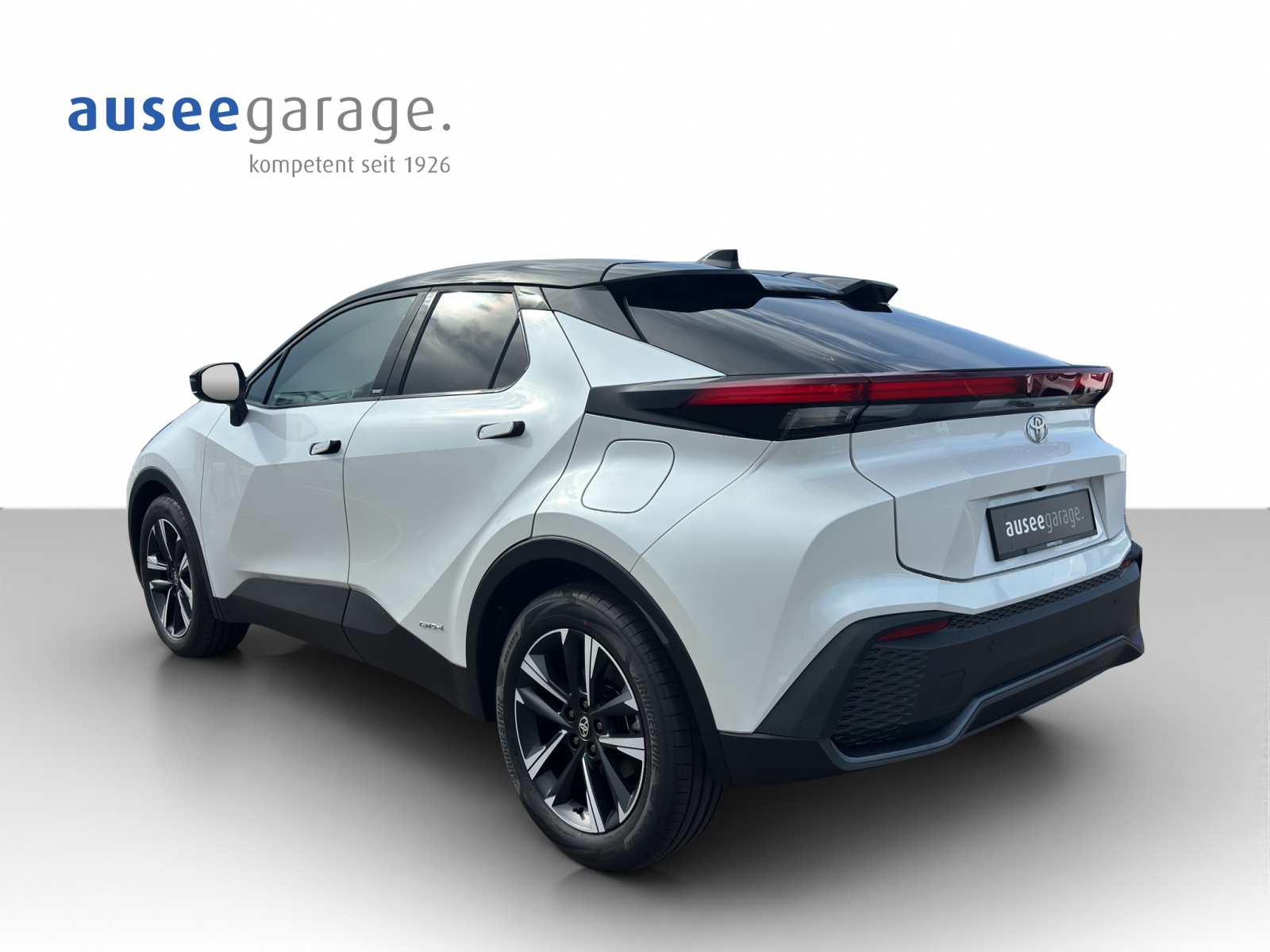TOYOTA C-HR 2.0 HEV Swiss Edition 4x4-image-2