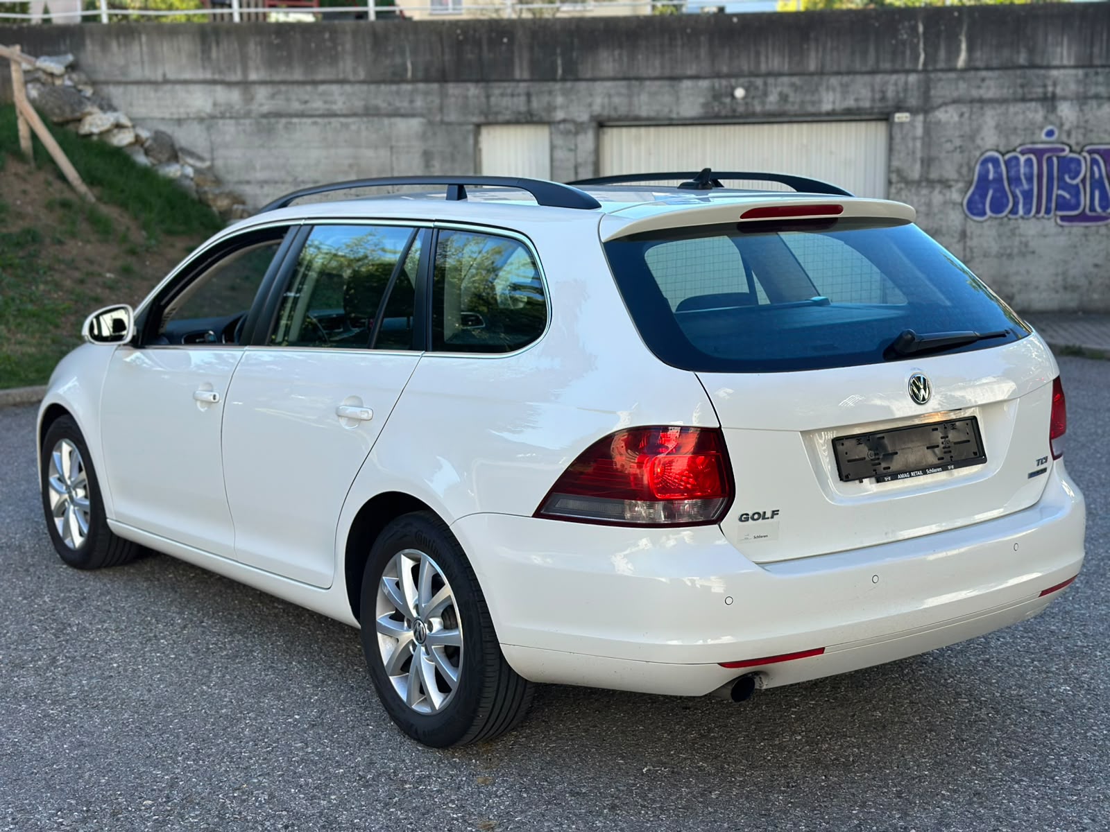 VW Golf Variant 1.6 TDI BMT Comfortline DSG-image-1