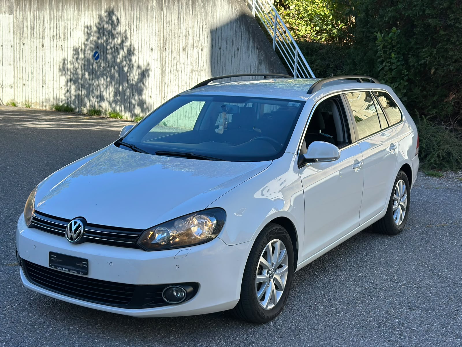 VW Golf Variant 1.6 TDI BMT Comfortline DSG-image-0