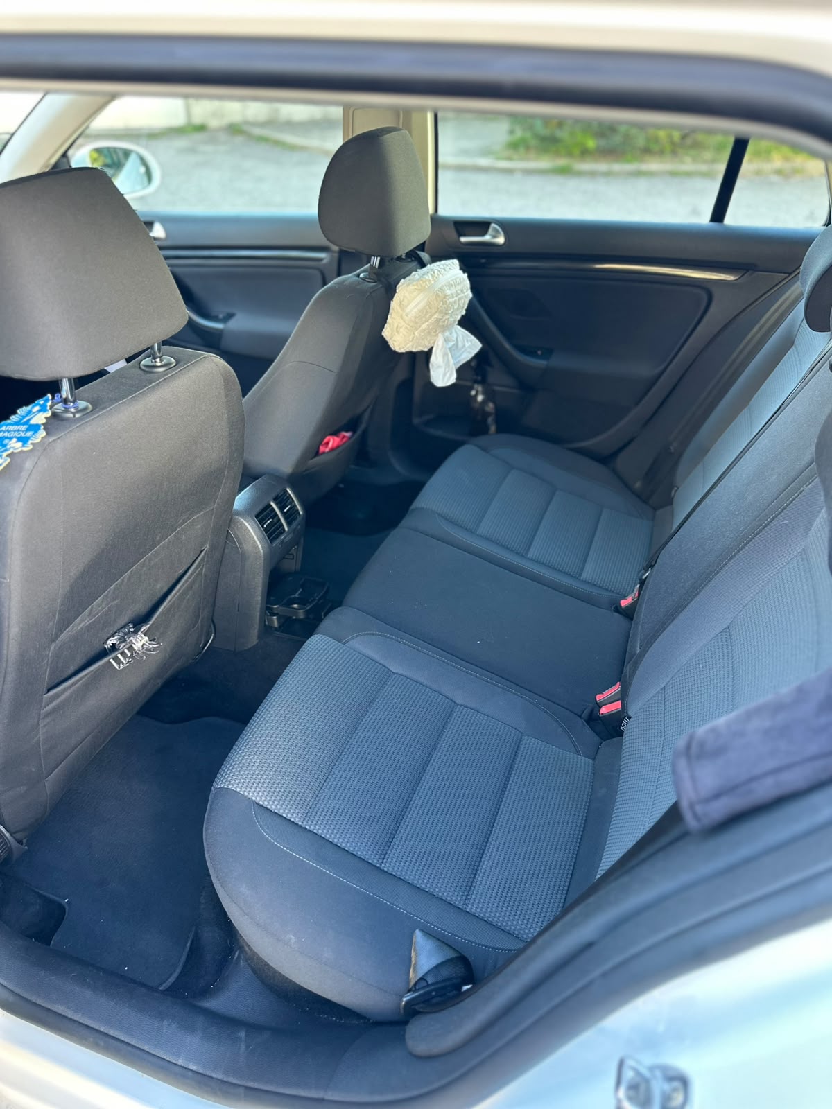 VW Golf Variant 1.6 TDI BMT Comfortline DSG-image-5