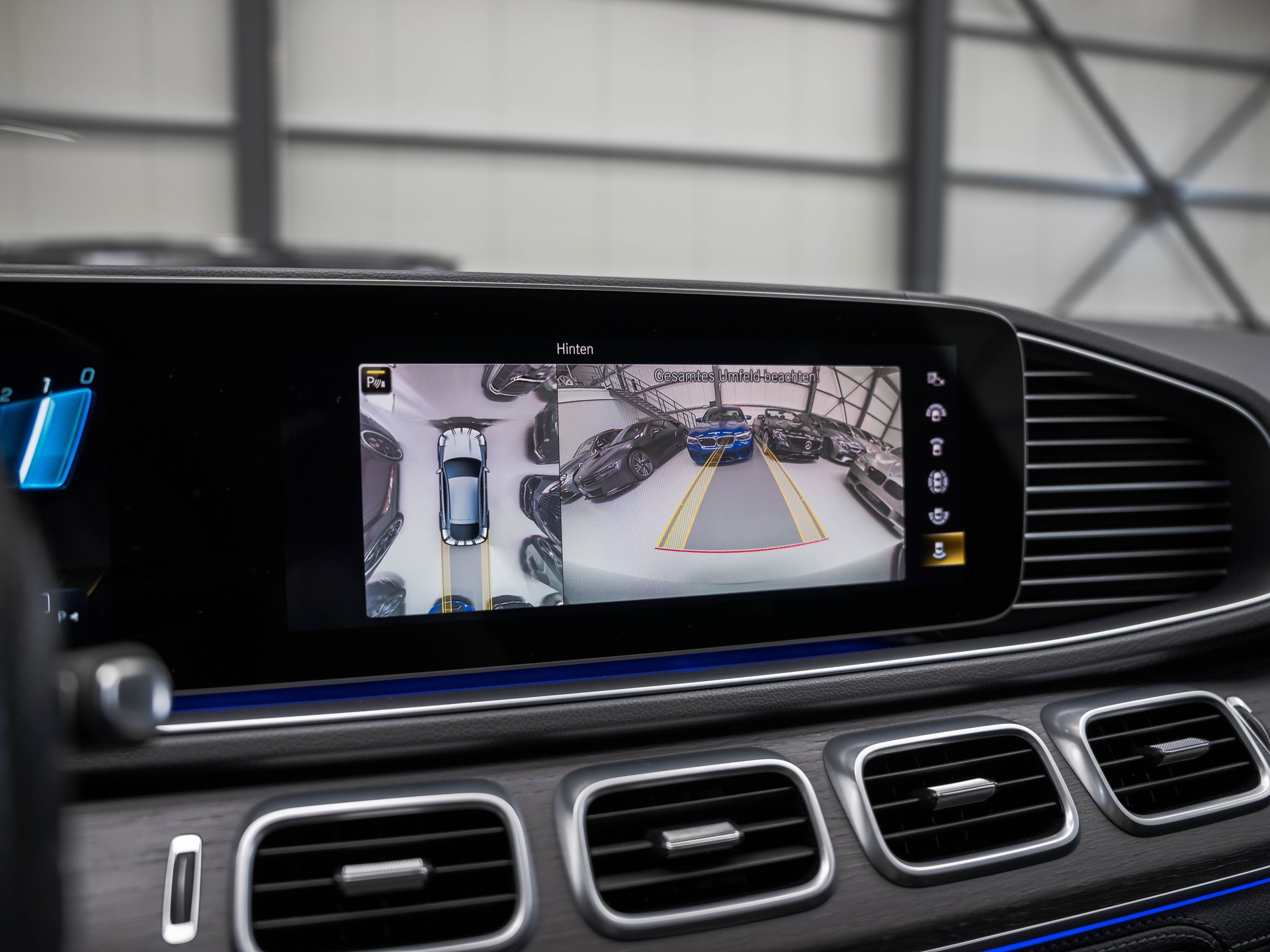 MERCEDES-BENZ GLE Coupé 53 AMG Premium Plus 4Matic+ Speedshift-image-24