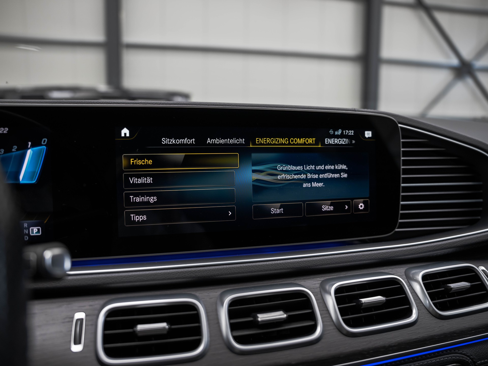 MERCEDES-BENZ GLE Coupé 53 AMG Premium Plus 4Matic+ Speedshift-image-26