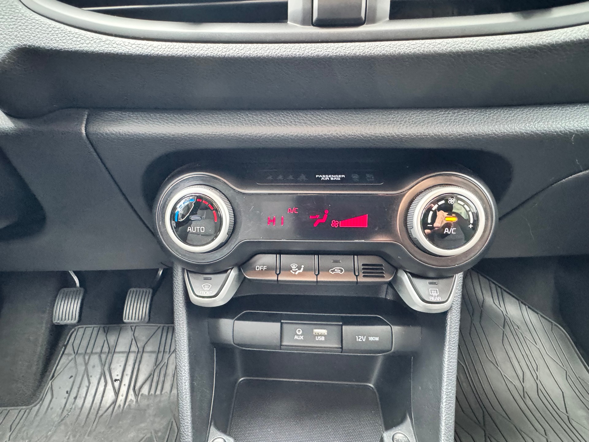 KIA Picanto 1.2 CVVT Swiss City Line+Navigation+Rückfahrkamera+Bluetooth+14"Alu+8-fach+Tempomat+Sitz-/Lenkradheizung+-image-17