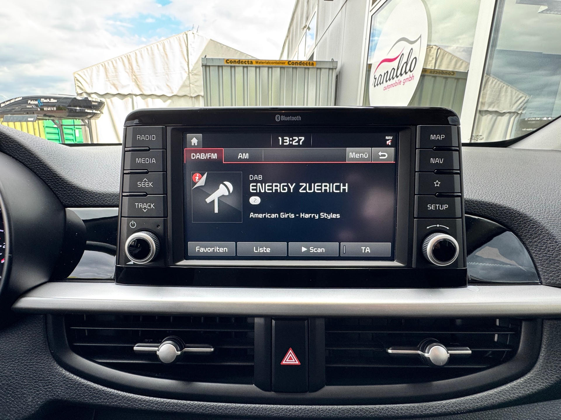 KIA Picanto 1.2 CVVT Swiss City Line+Navigation+Rückfahrkamera+Bluetooth+14"Alu+8-fach+Tempomat+Sitz-/Lenkradheizung+-image-19