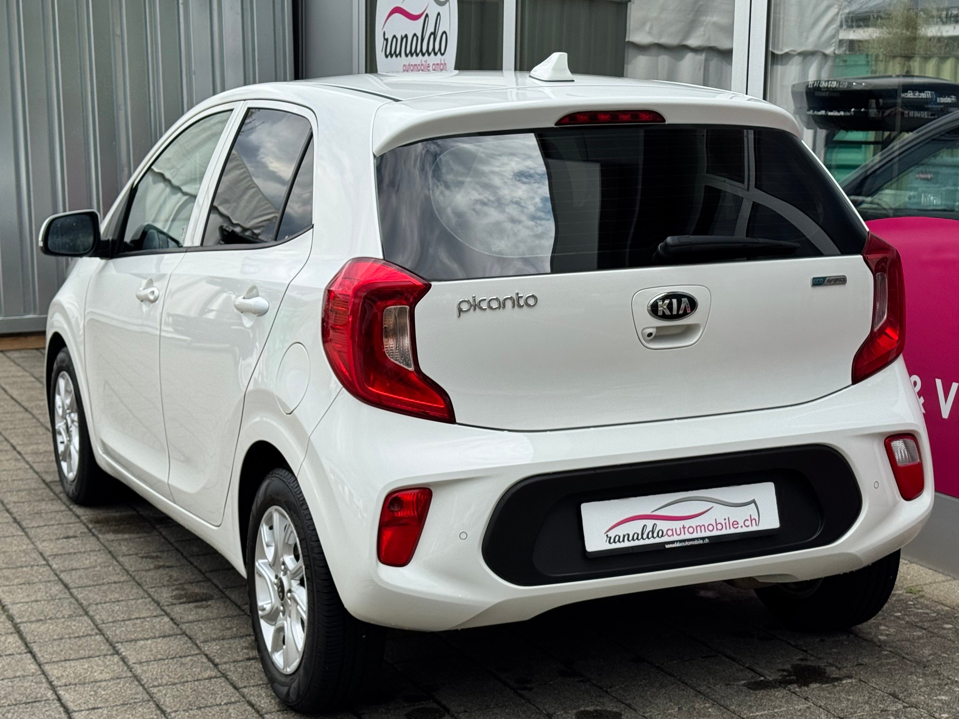 KIA Picanto 1.2 CVVT Swiss City Line+Navigation+Rückfahrkamera+Bluetooth+14"Alu+8-fach+Tempomat+Sitz-/Lenkradheizung+-image-5
